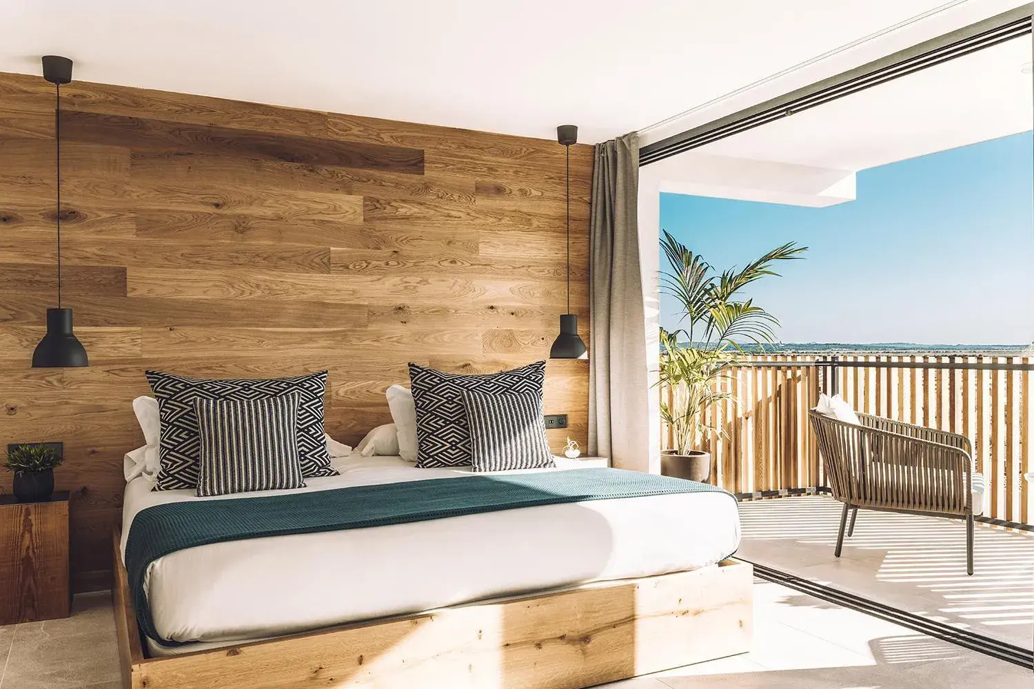 Property building, Bed in Las Gaviotas Suites Hotel & Spa Property building, Bed in Las Gaviotas Suites Hotel & Spa