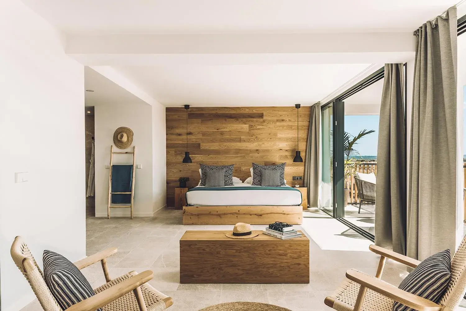 Property building, Bed in Las Gaviotas Suites Hotel & Spa Property building, Bed in Las Gaviotas Suites Hotel & Spa