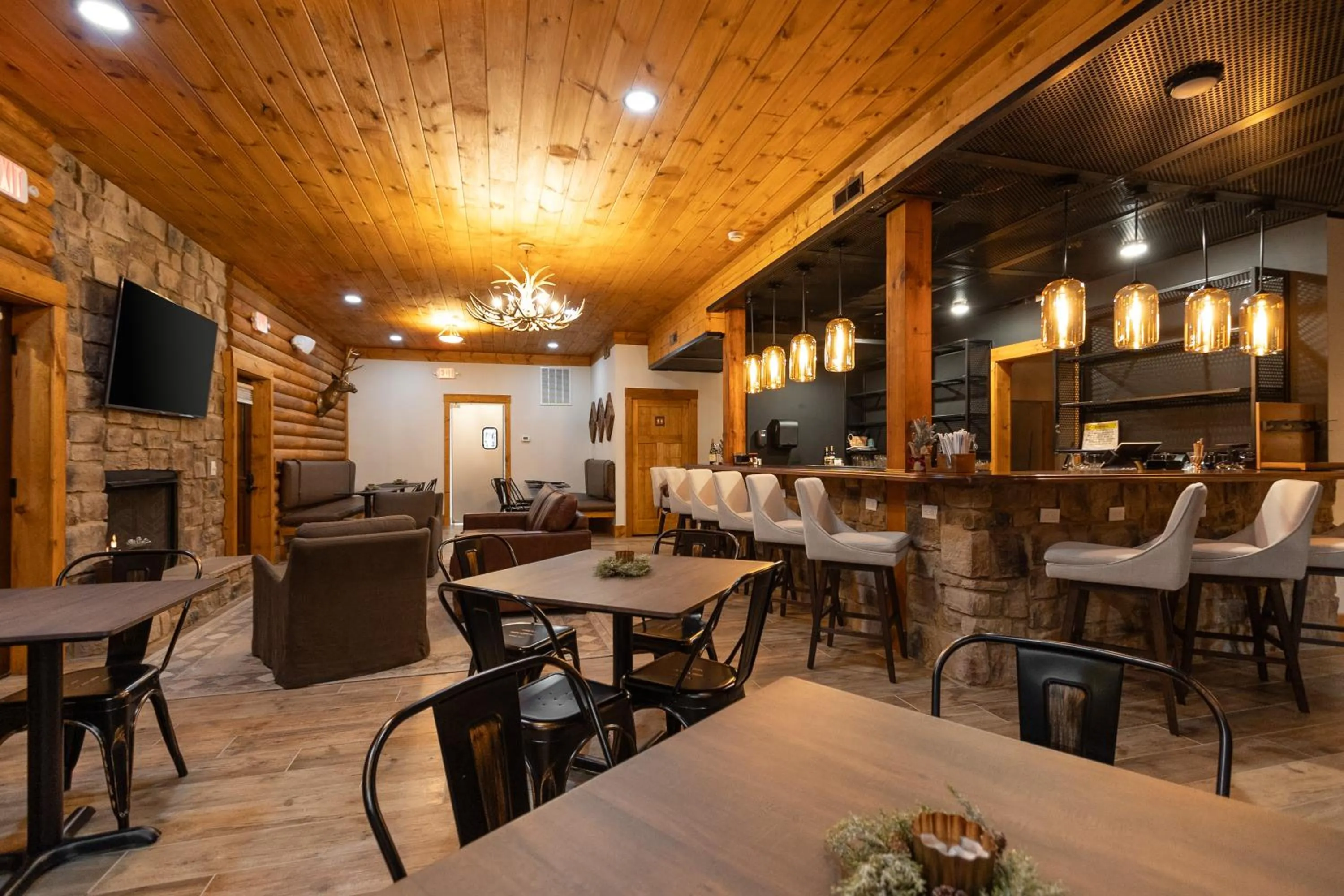 Restaurant/places to eat in The Timber at Holly Branch