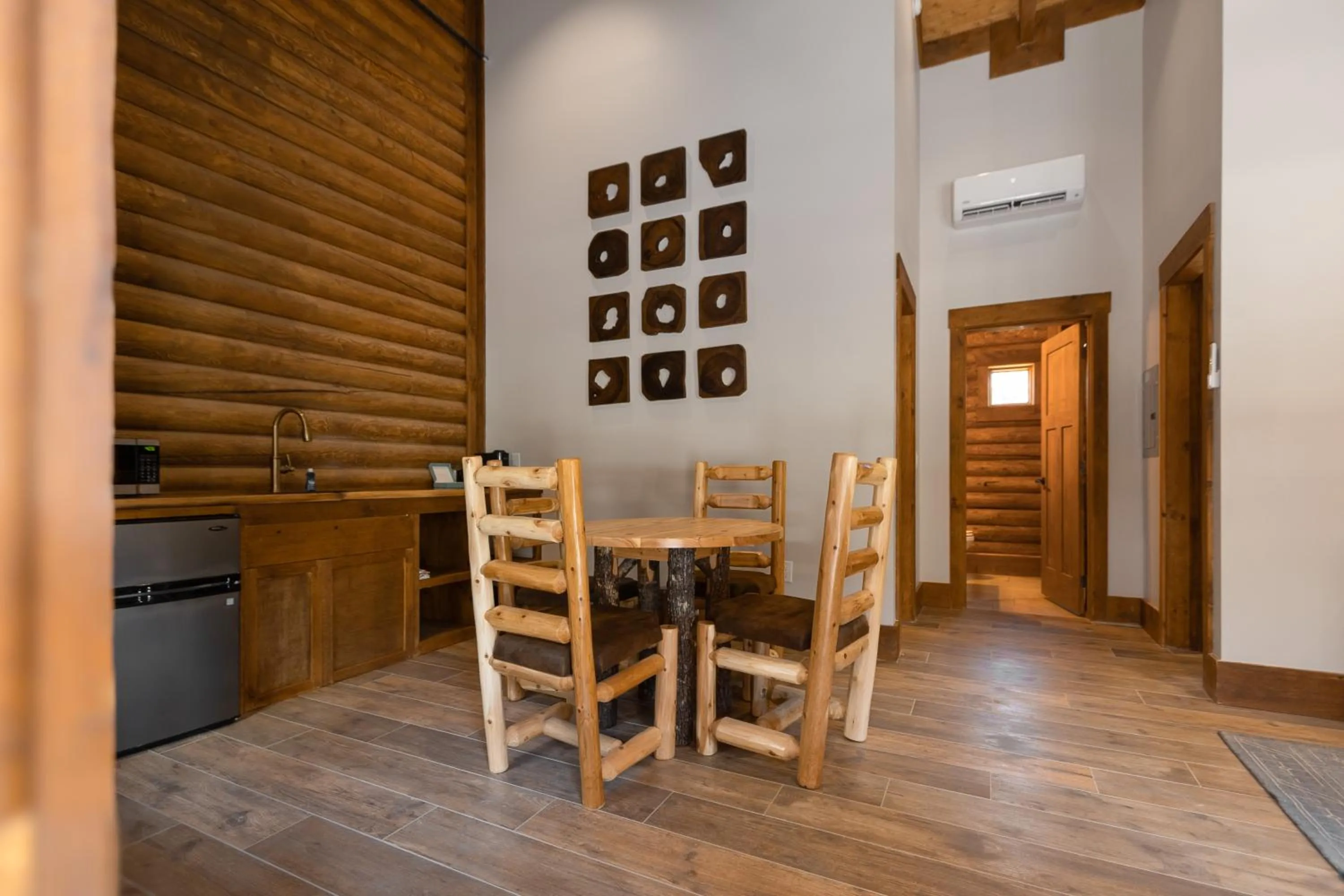 Dining area in The Timber at Holly Branch