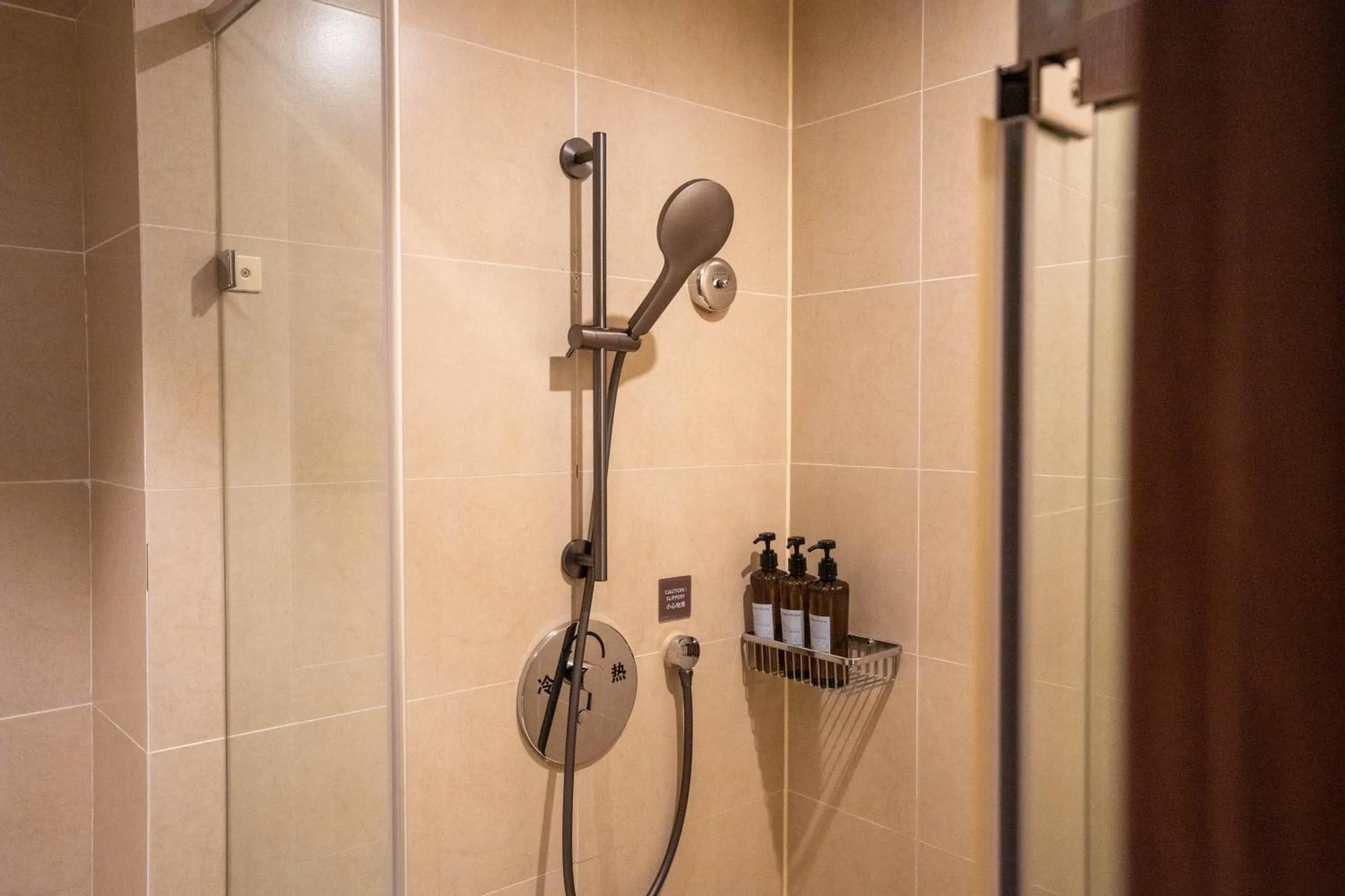 Hot Tub in Crystal Hotel Shanghai Lujiazui Oriental Pearl Tower