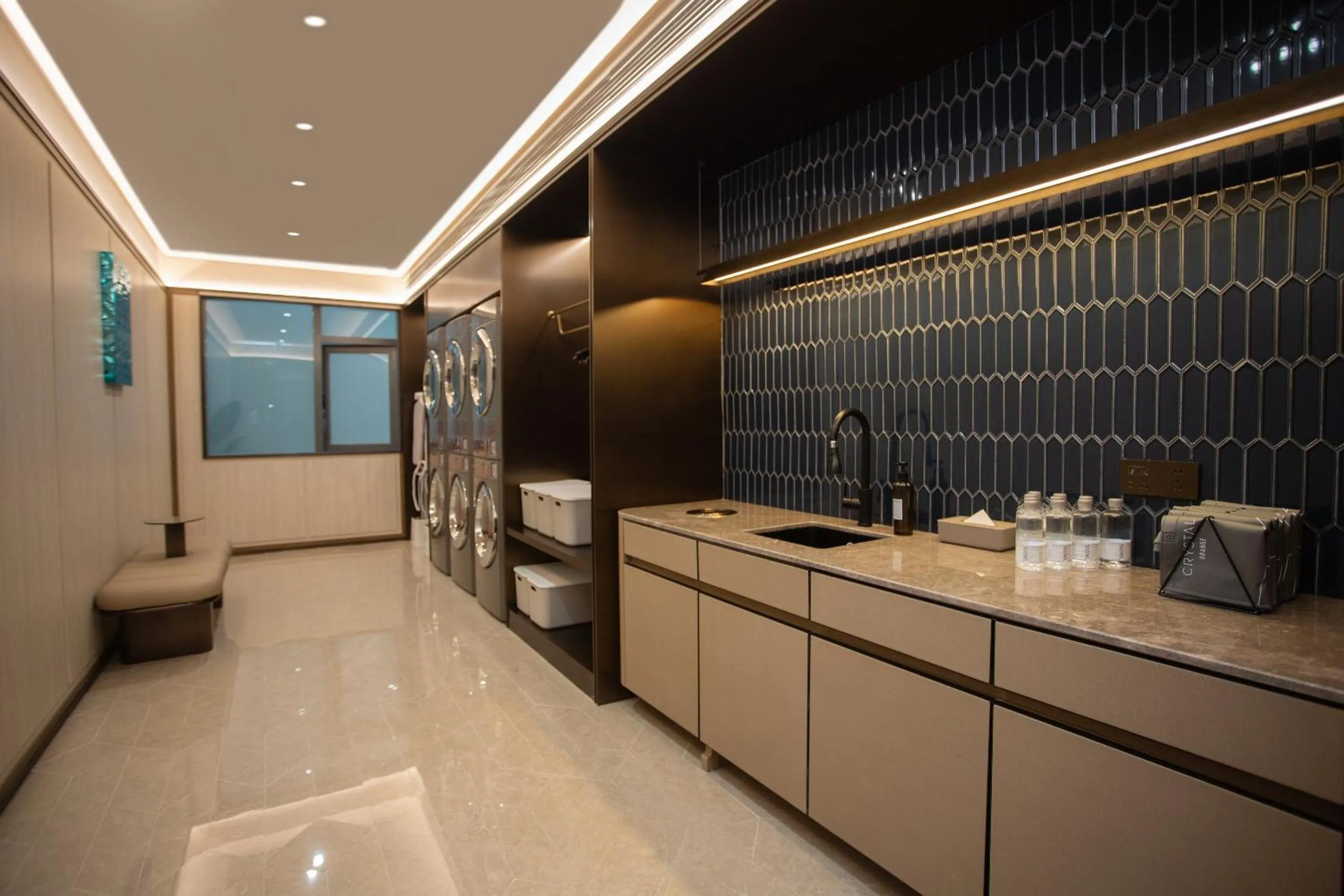 laundry in Crystal Hotel Shanghai Lujiazui Oriental Pearl Tower