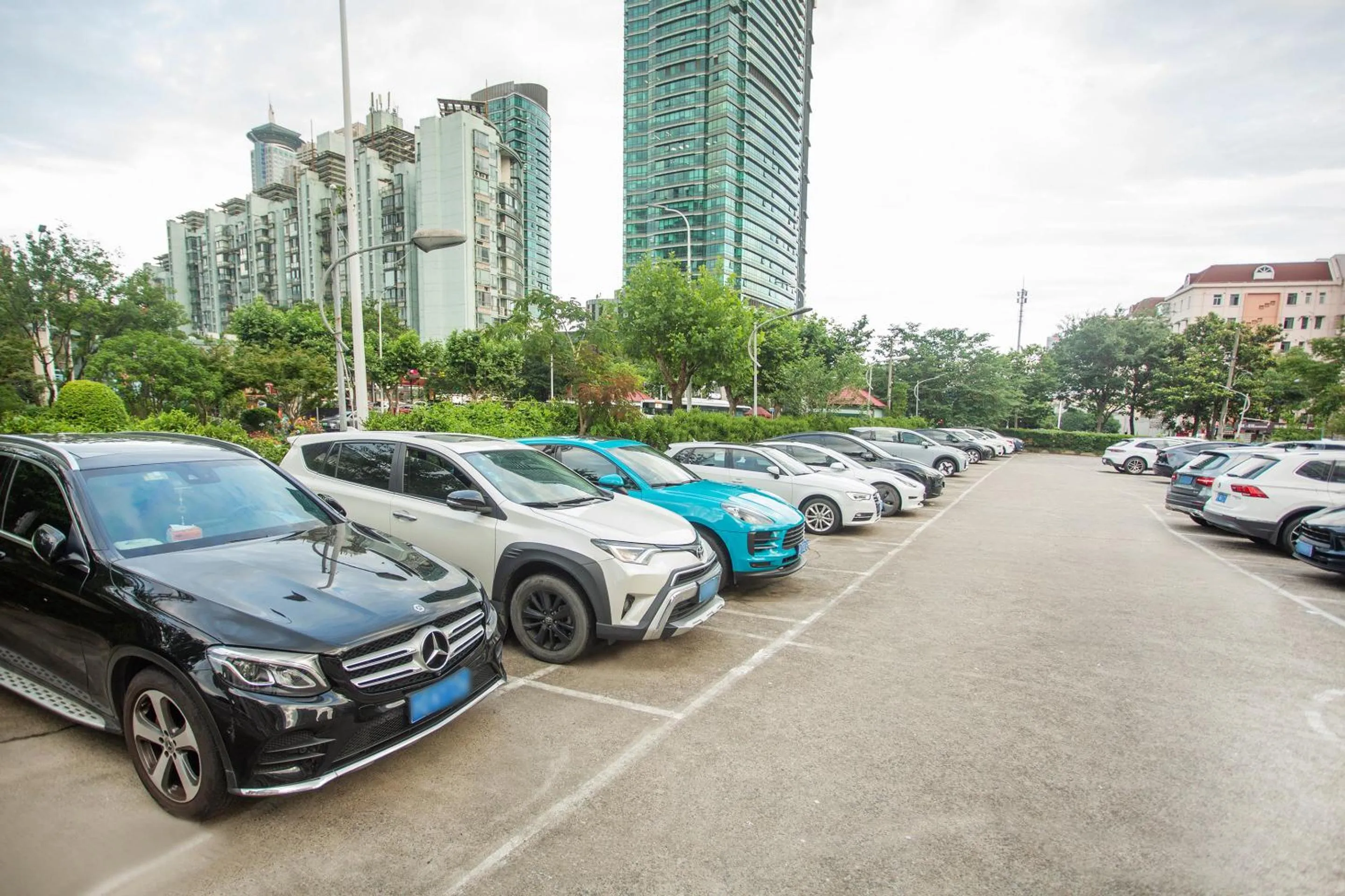 Parking in Crystal Hotel Shanghai Lujiazui Oriental Pearl Tower