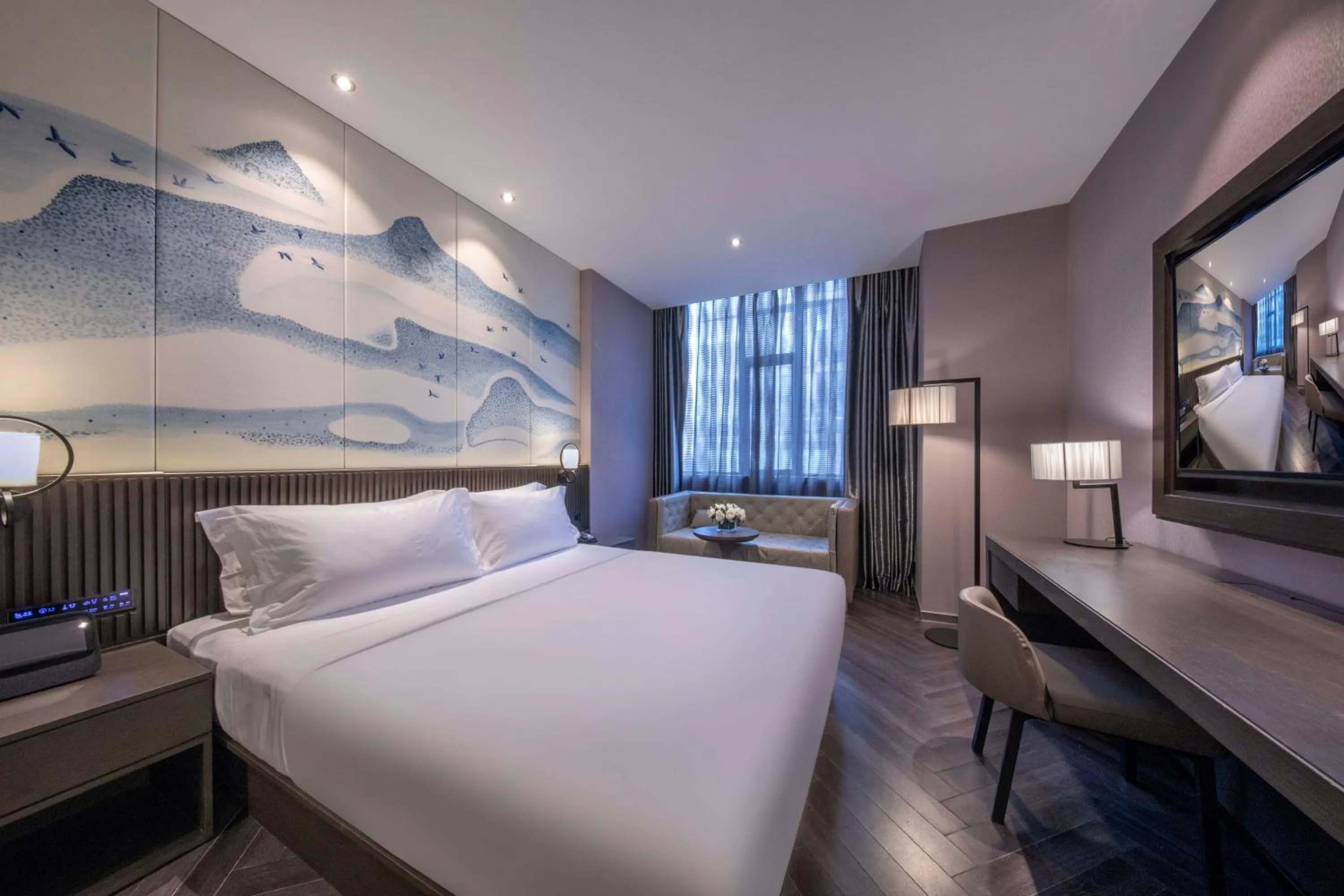 TV and multimedia, Bed in Crystal Hotel Shanghai Lujiazui Oriental Pearl Tower