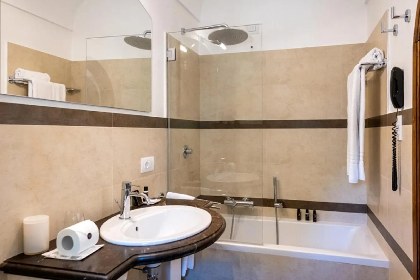 Bathroom in Eremo Della Giubiliana