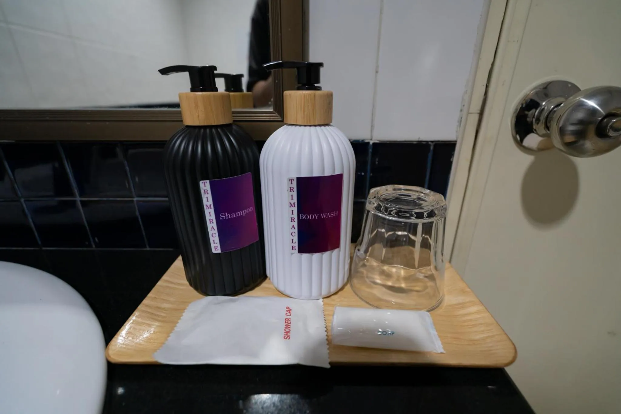 Bathroom in Tri's Miracle Apartment Kata