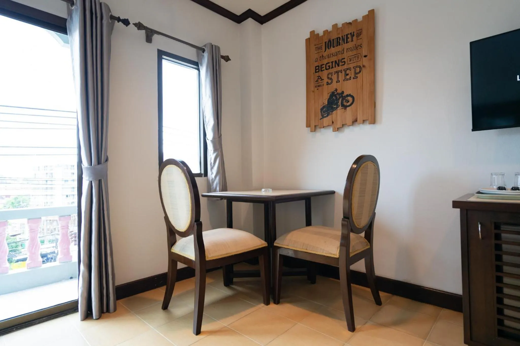 Living room in Tri's Miracle Apartment Kata