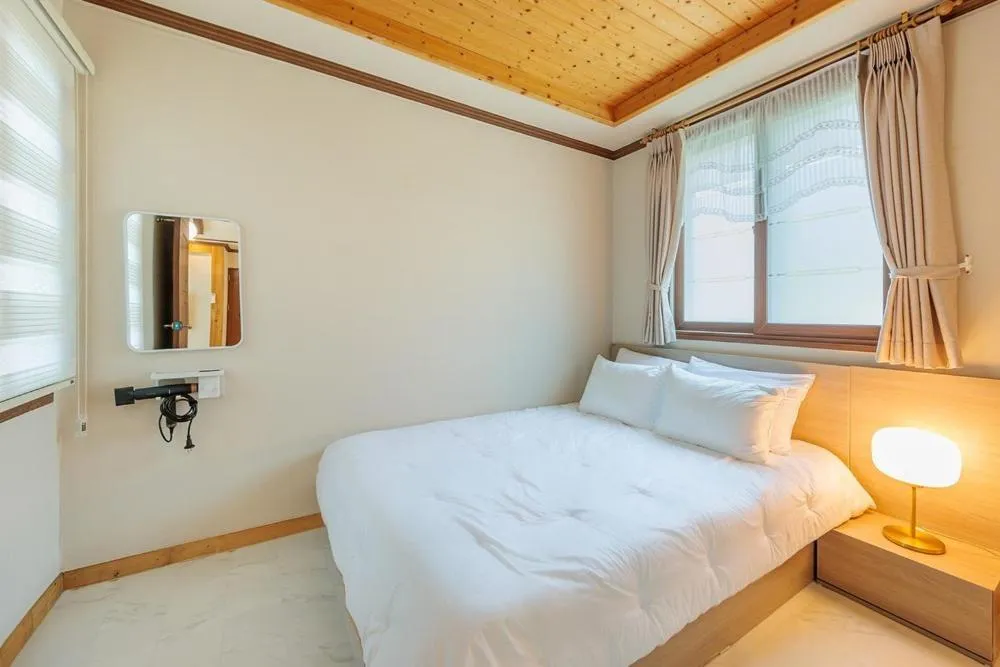 Bed in Gyeongju Helper pet Pension