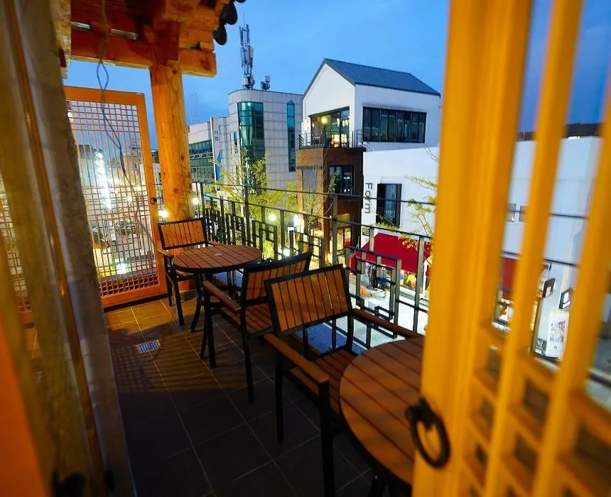 Hwangsil Tourist Hotel