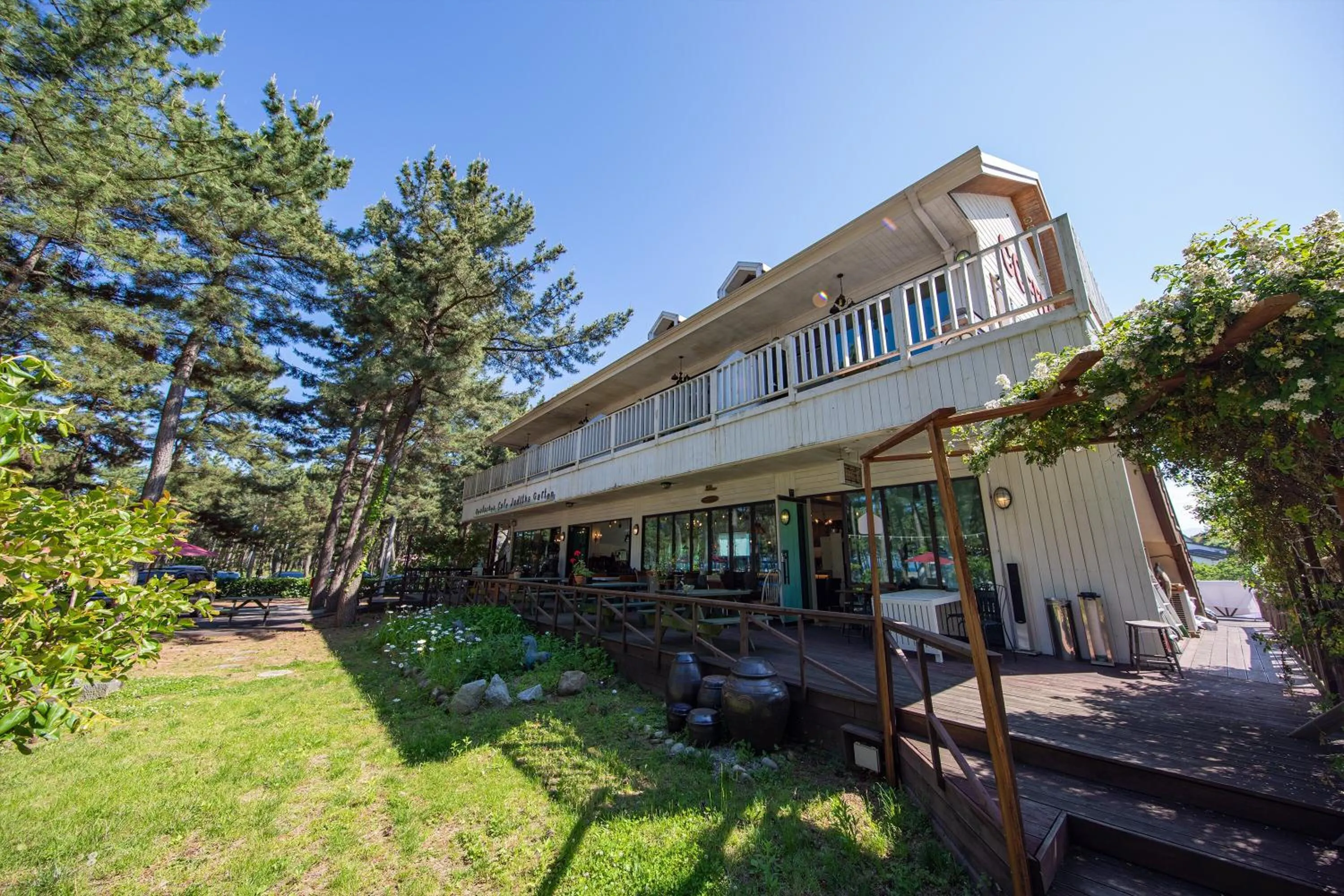 Kangneung Oranda Pension