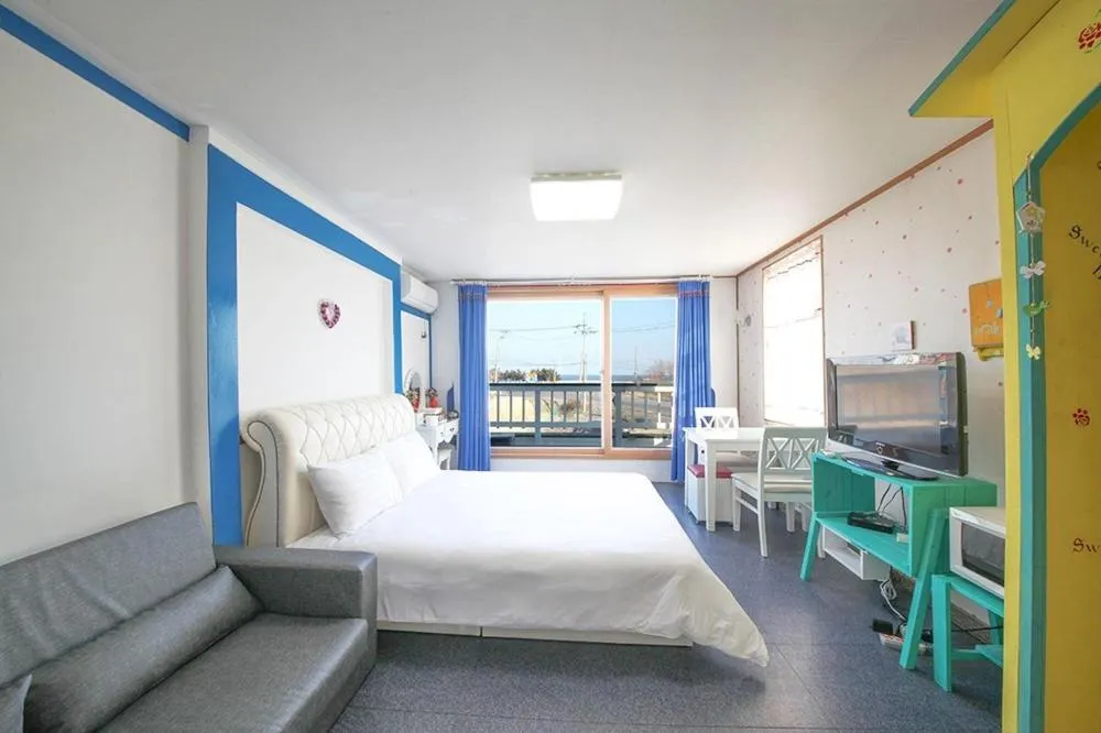 Bed in Gangneung Maison de Rose