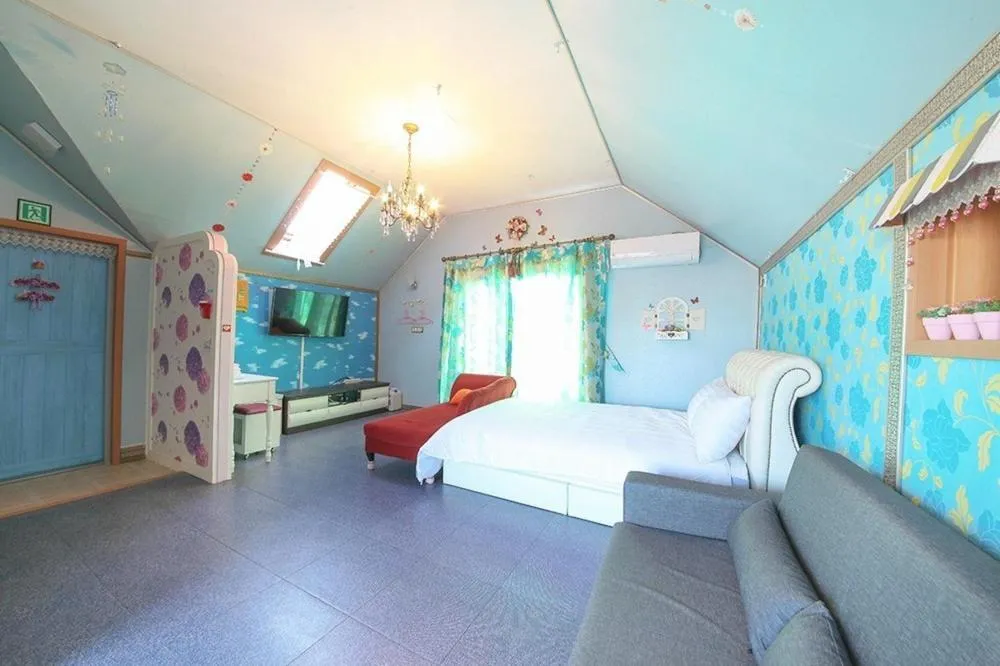 Bed in Gangneung Maison de Rose