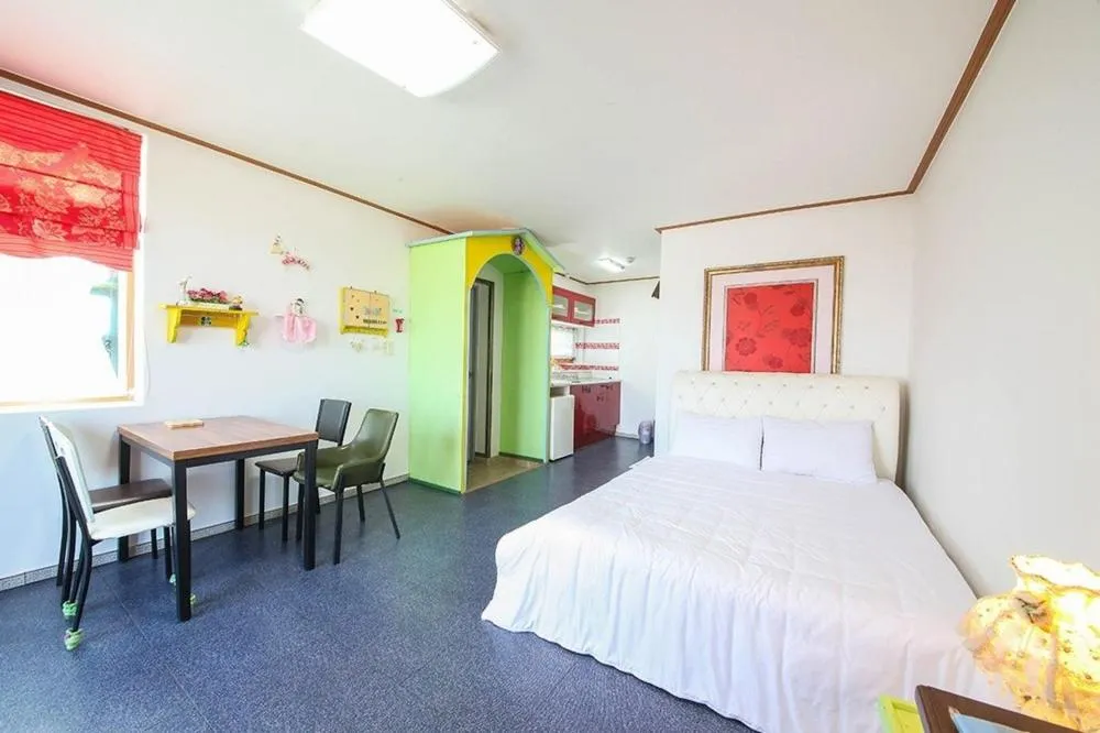 Bed in Gangneung Maison de Rose