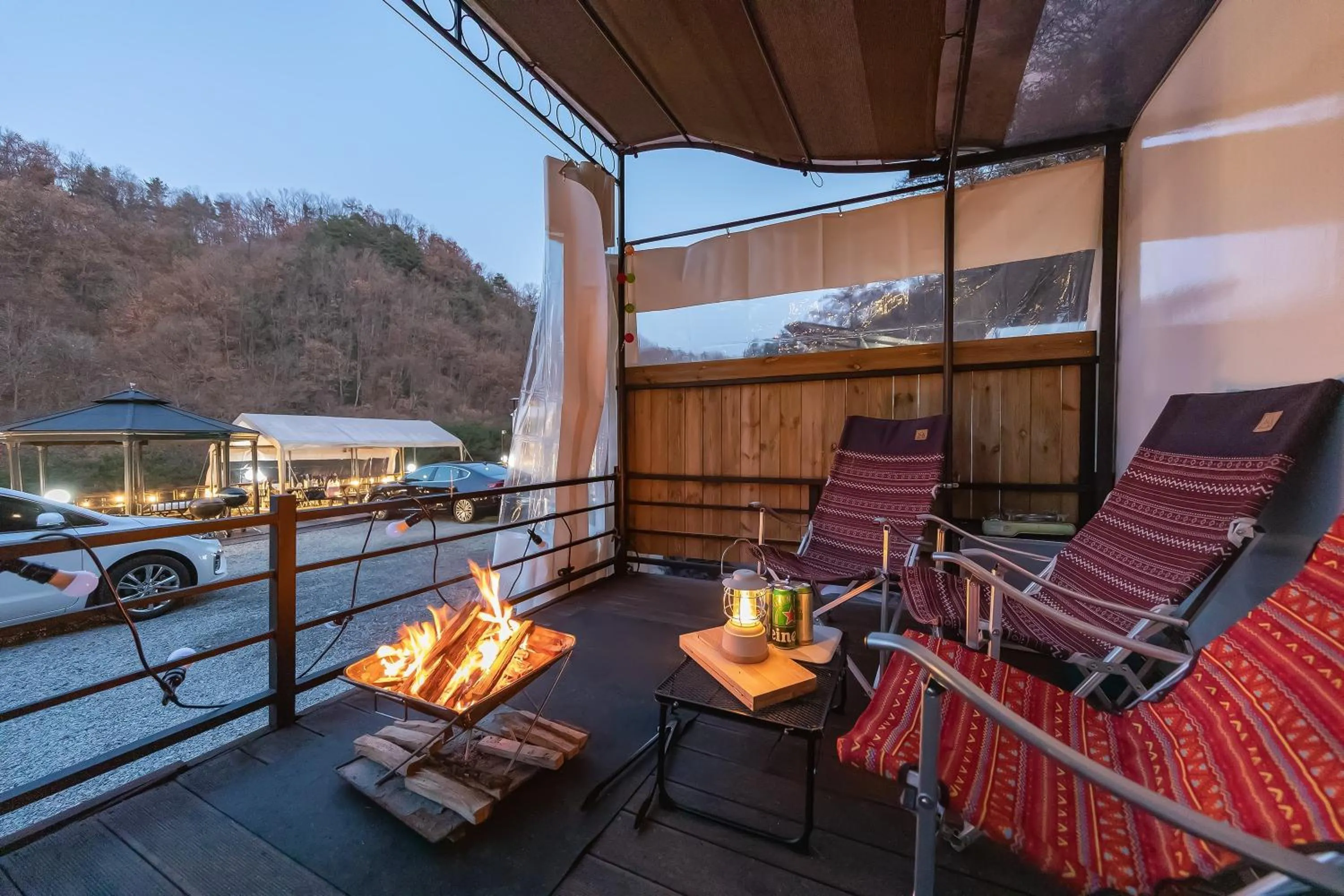 Jade Byeolbit Caravan