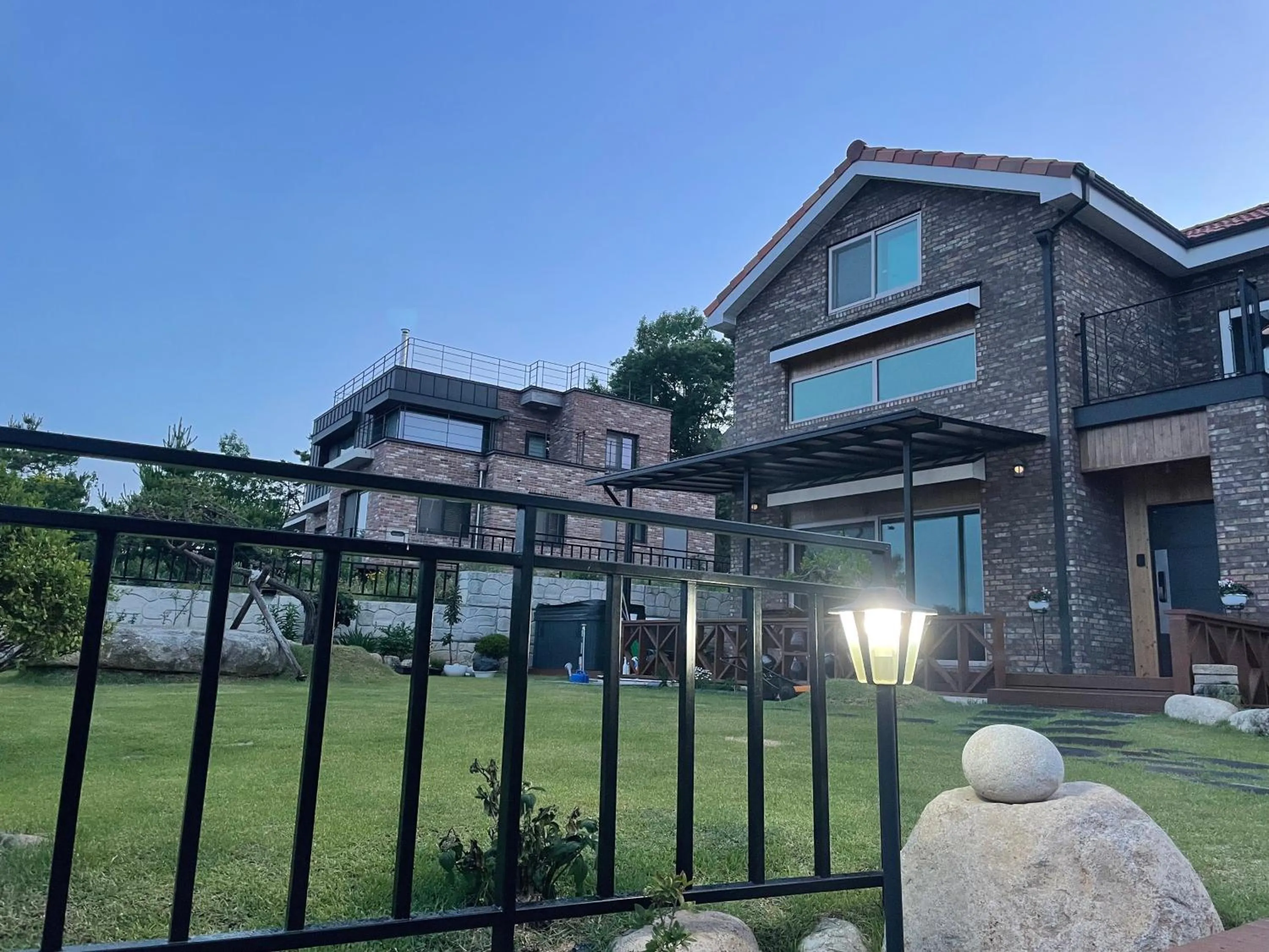 Goseung Luceluna Pension