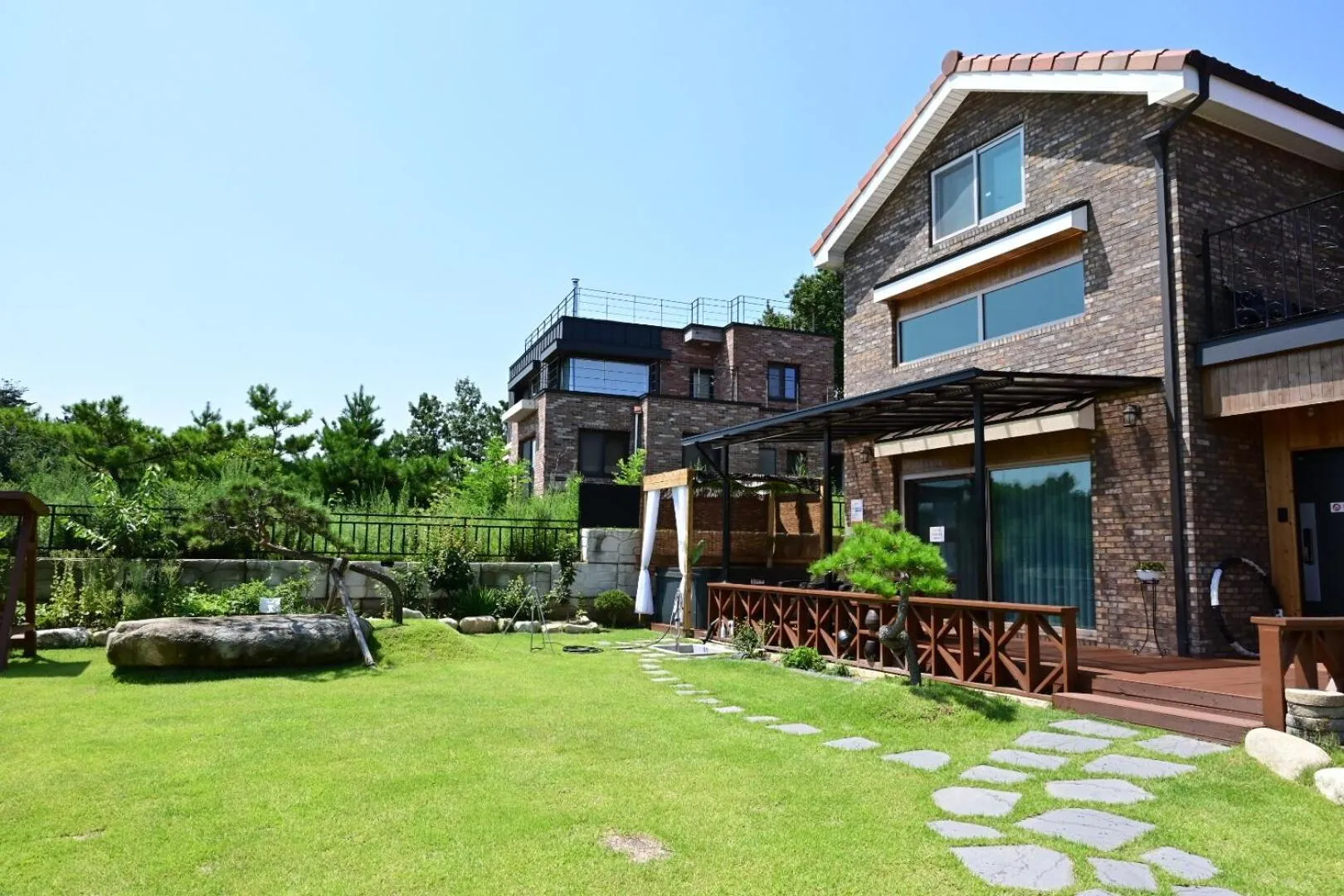 Goseung Luceluna Pension