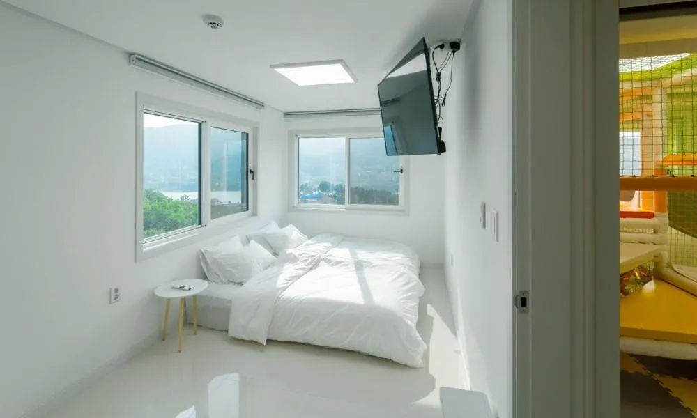 Bed in Yangpyeong River Legend