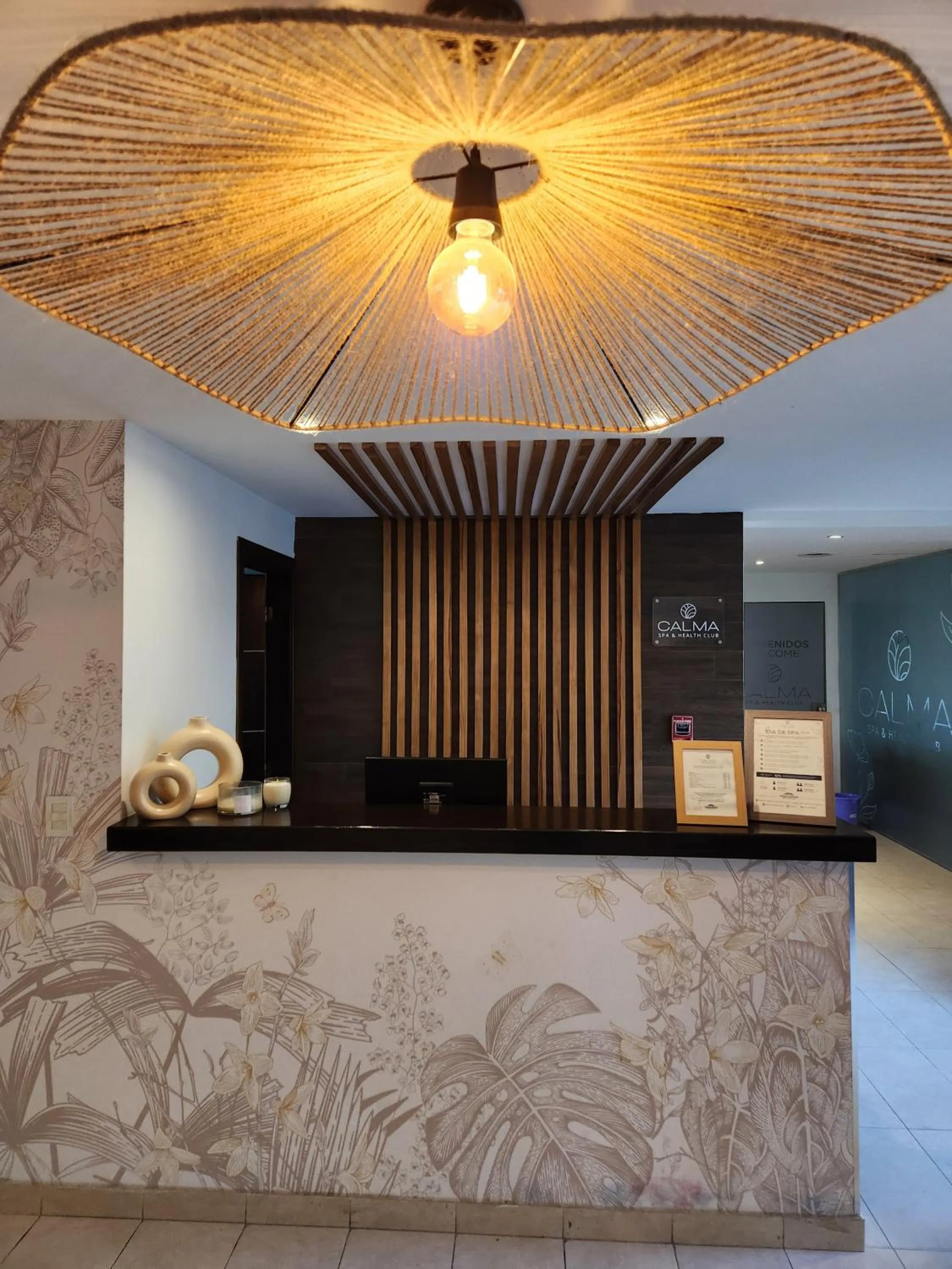 Howard Johnson Hotel & Resort Funes