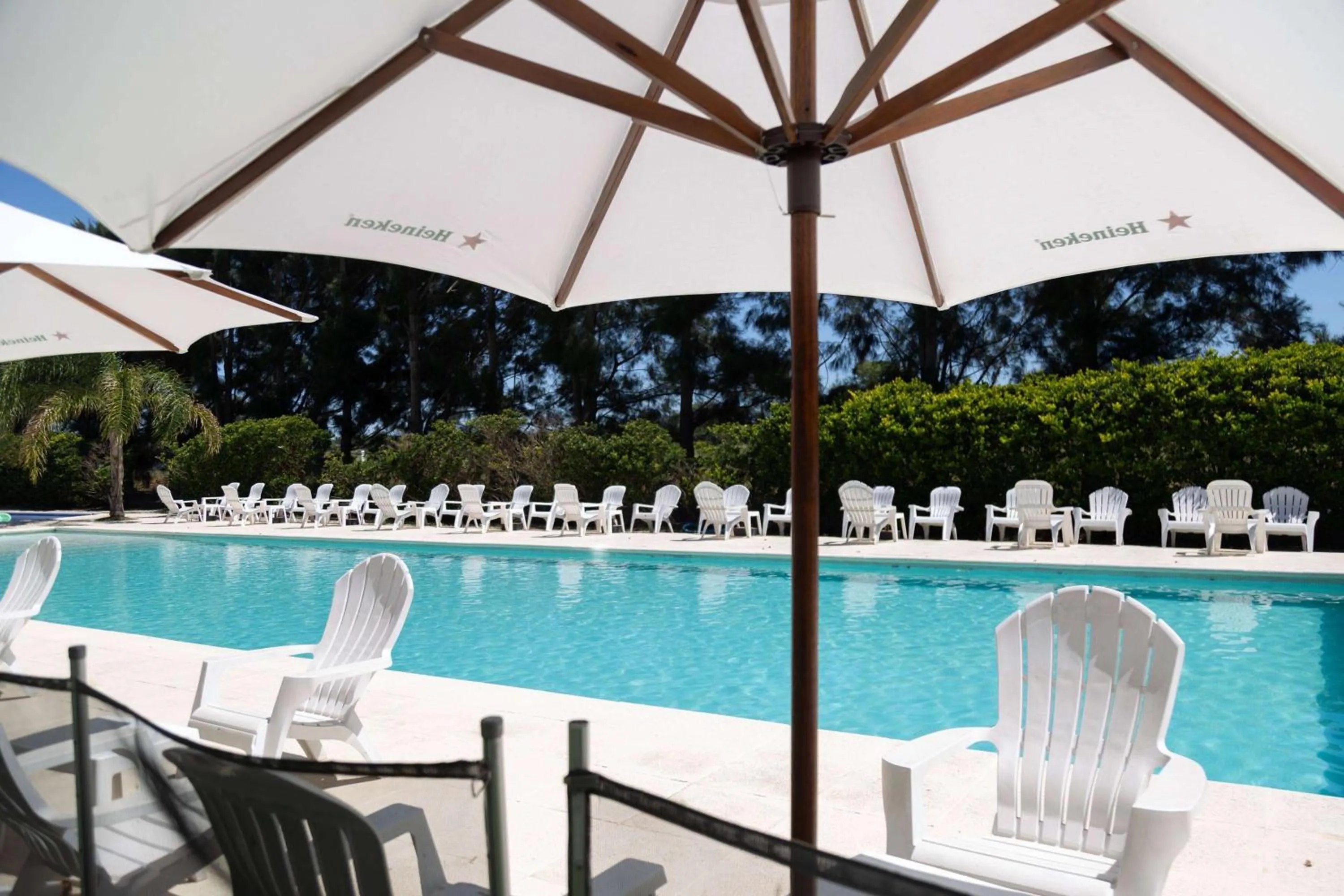 Pool view in Howard Johnson Hotel & Resort Funes