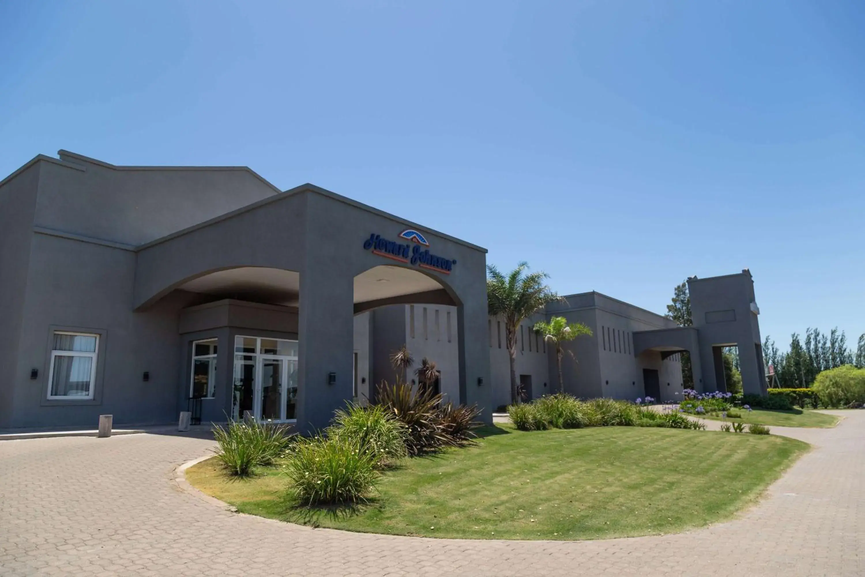 Property building in Howard Johnson Hotel & Resort Funes Property building in Howard Johnson Hotel & Resort Funes