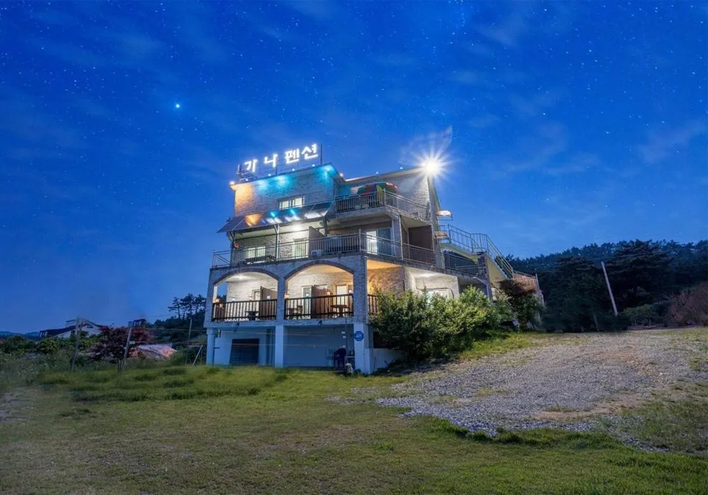 Taean Gana Pension Pet friendly