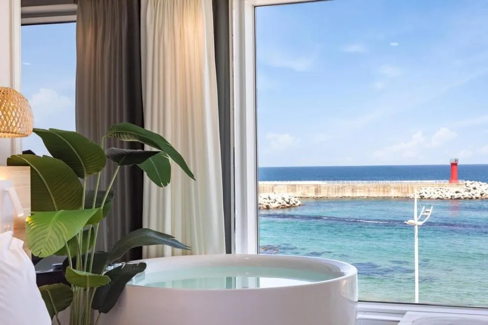 Gangneung the One and the Classic Pension