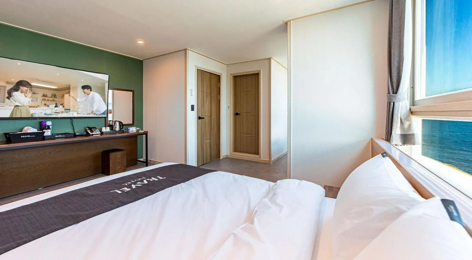 Bed in Sok-cho Travel Hotel