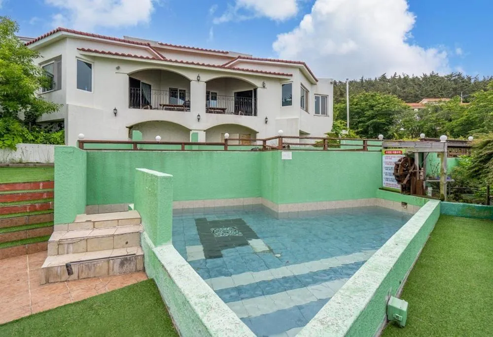 Taean Santorini Pension