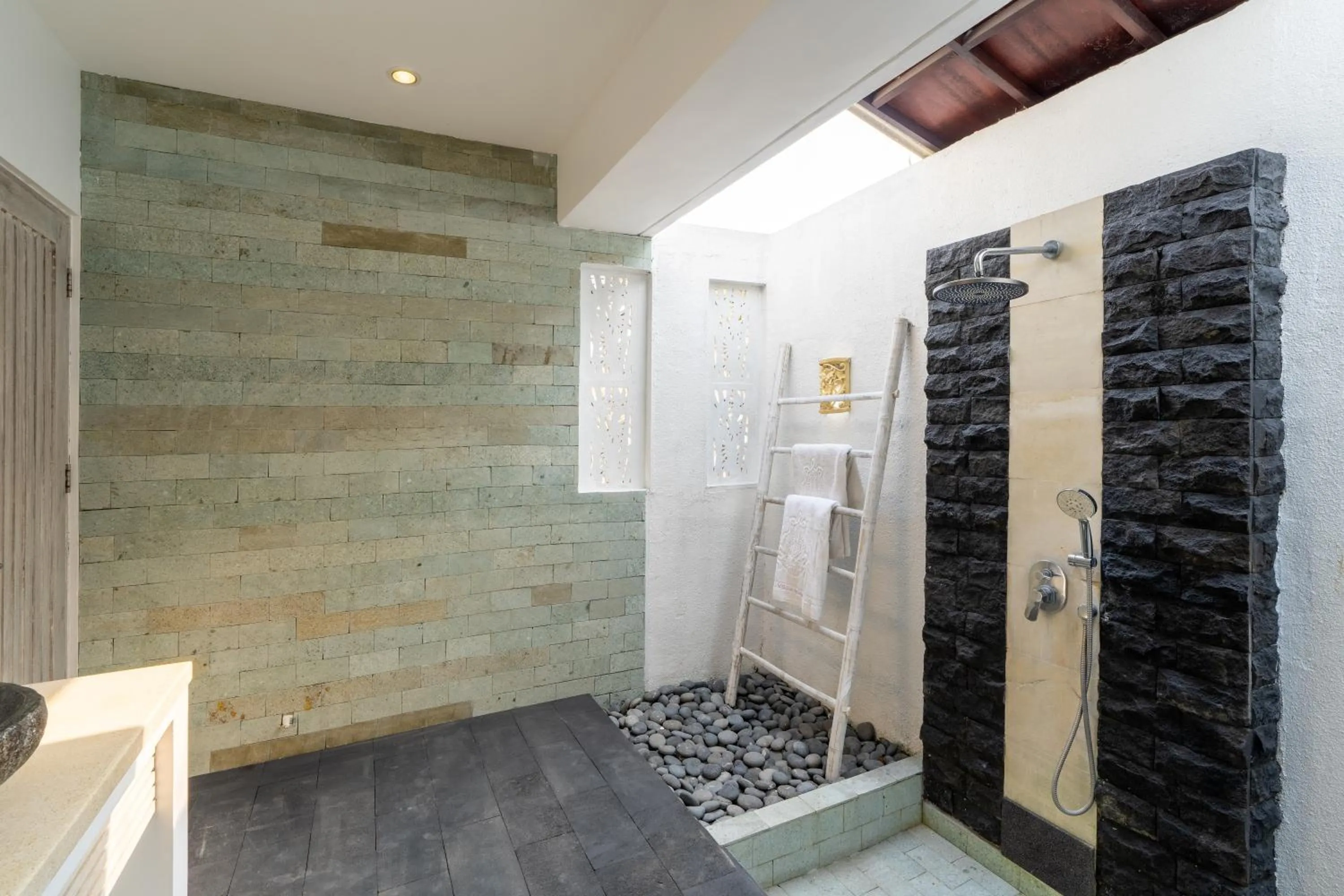 Bathroom in Villa Anak by Pertama Management