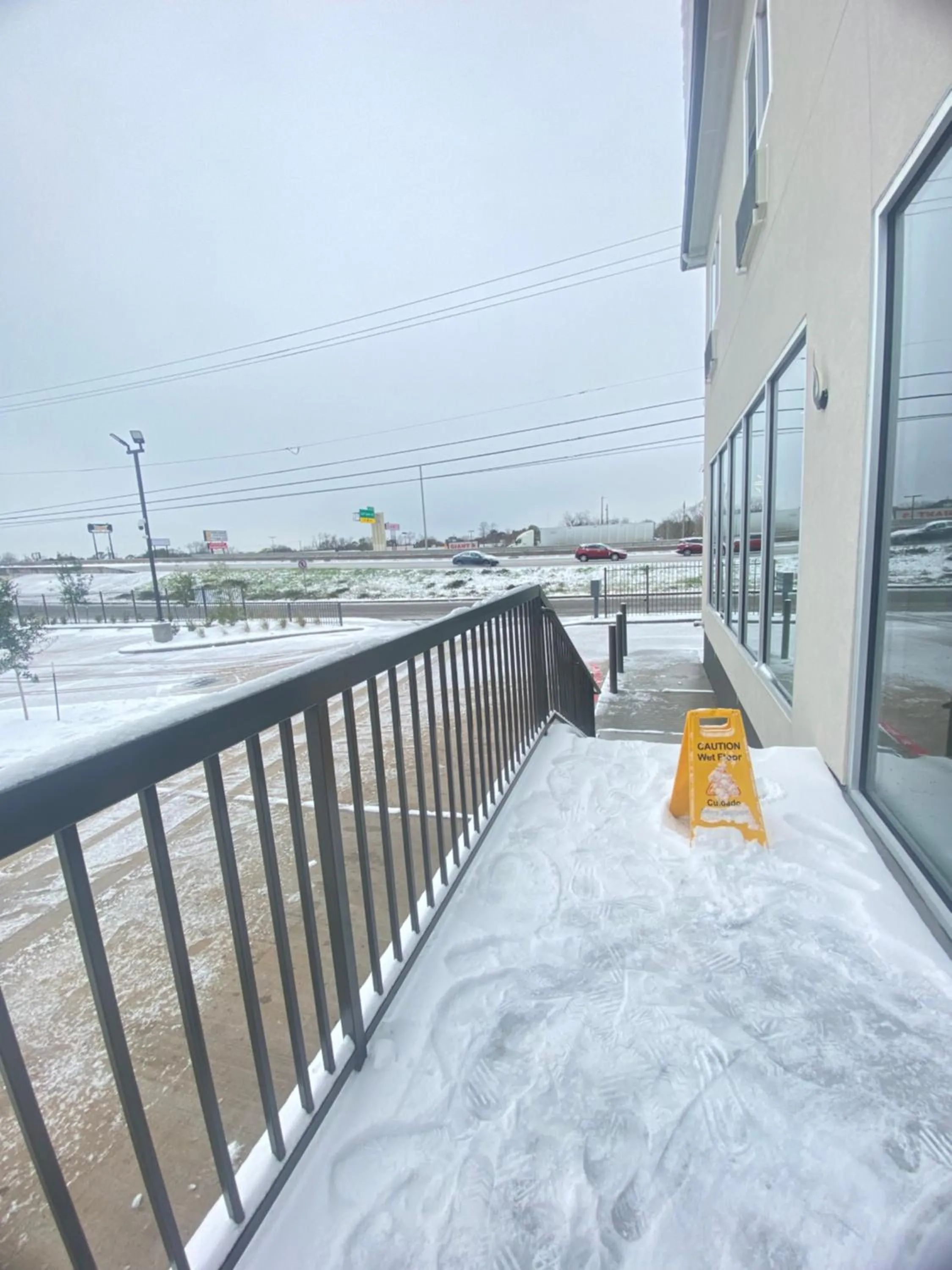 LiV Inn & Suites Houston