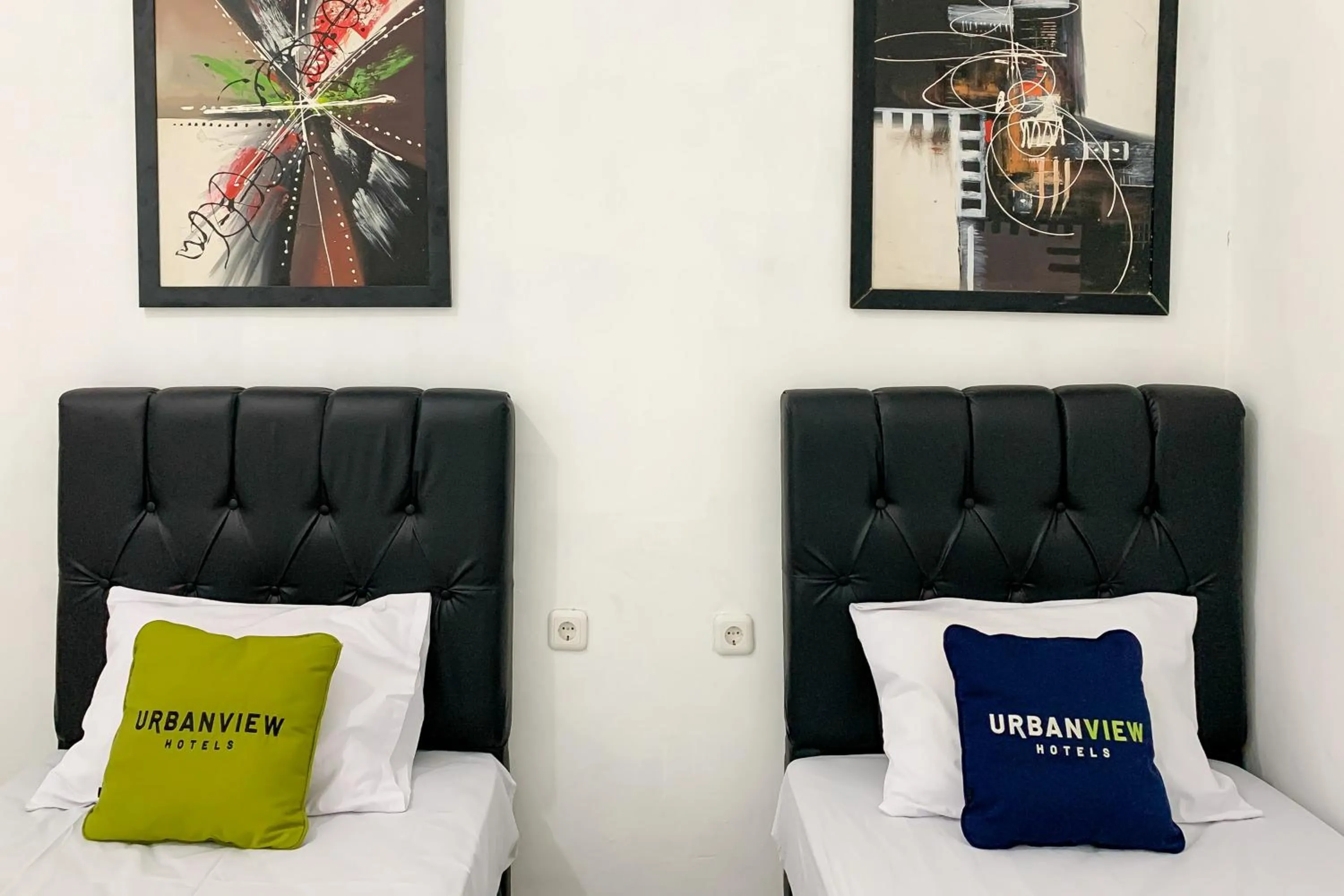 Bedroom in Urbanview Hotel Permata Syariah Garut