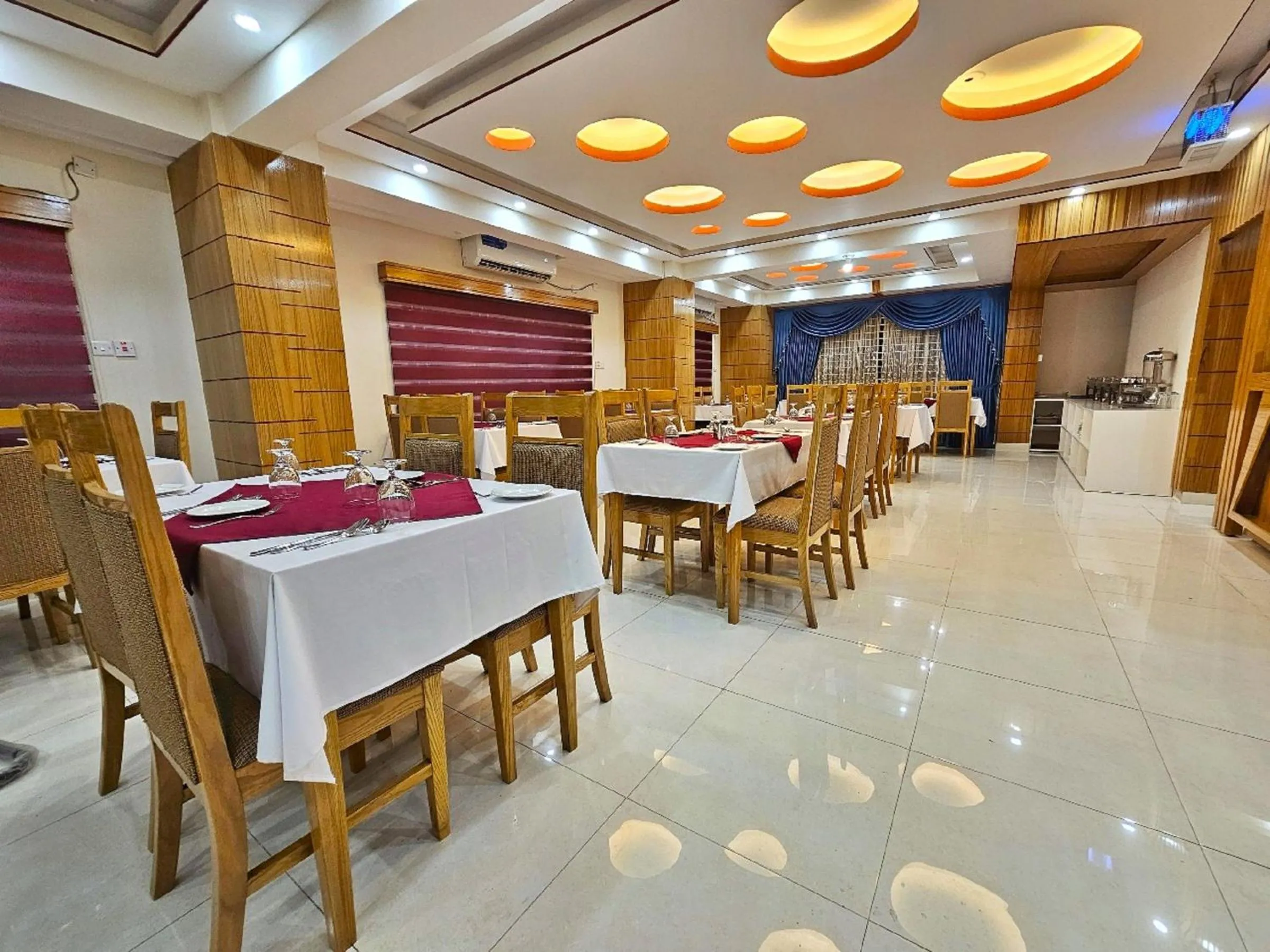 Restaurant/places to eat in Hotel Safa Residency - DHAKA