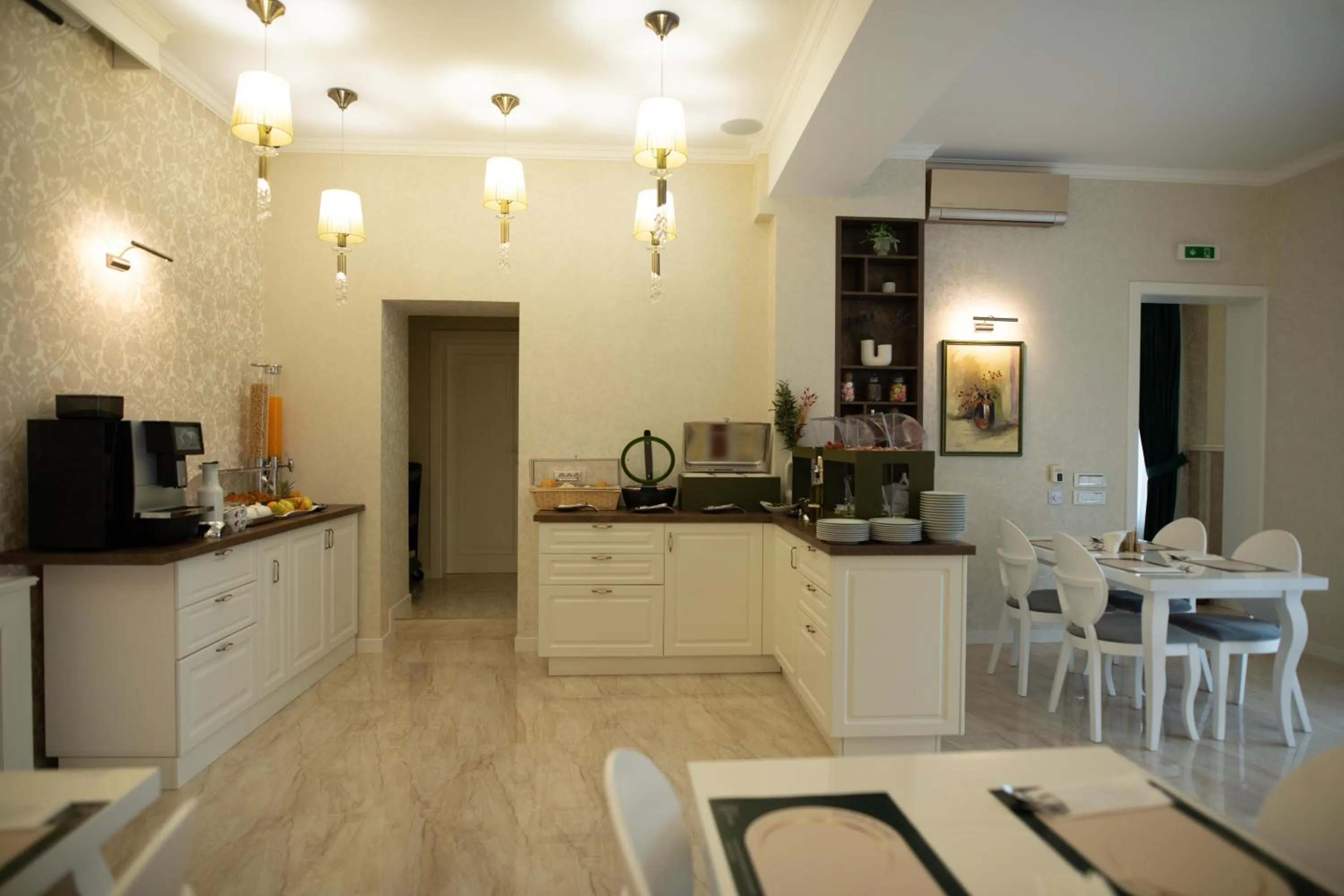 Dining area in Olivia 9teen Hotel Boutique