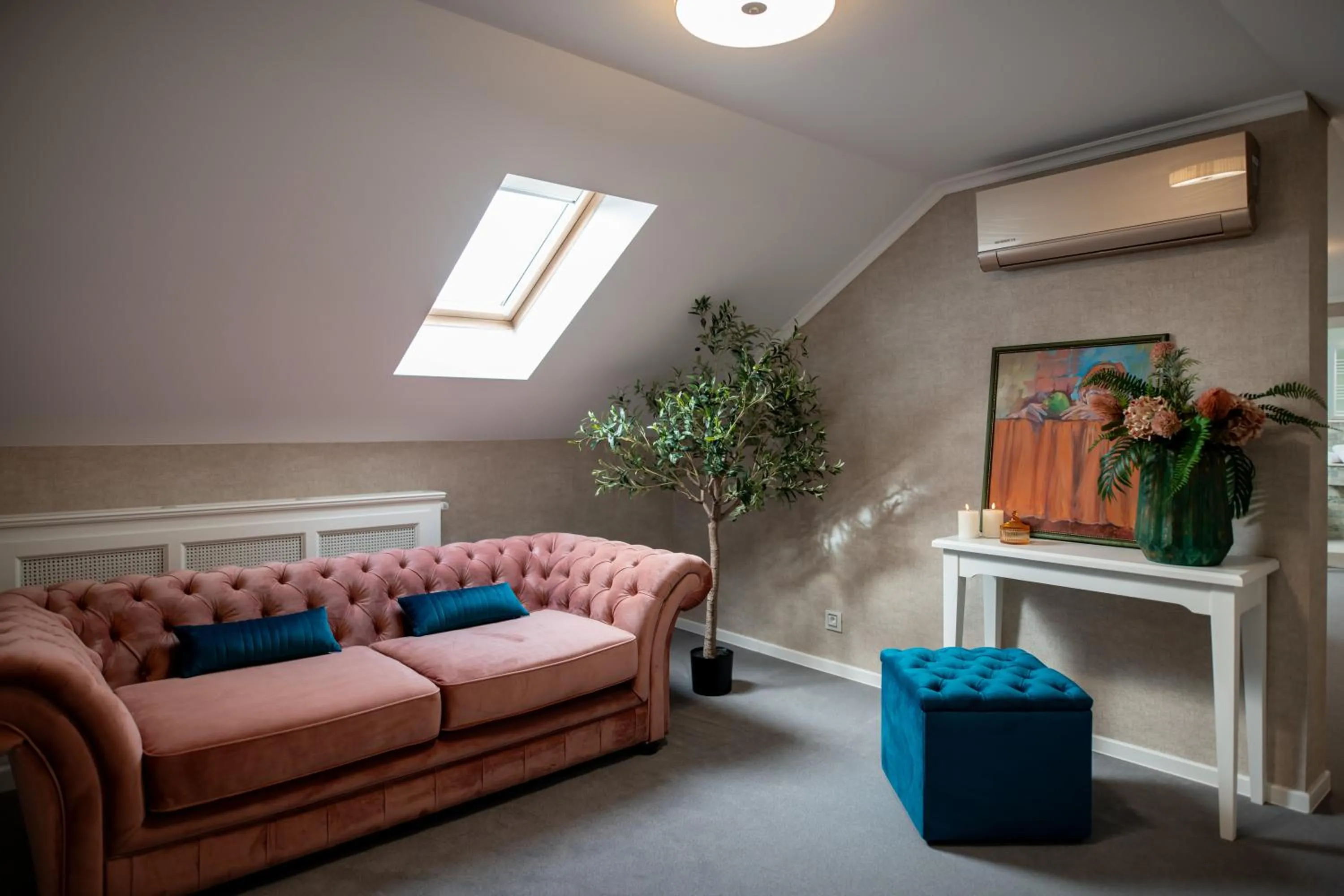 Seating area in Olivia 9teen Hotel Boutique