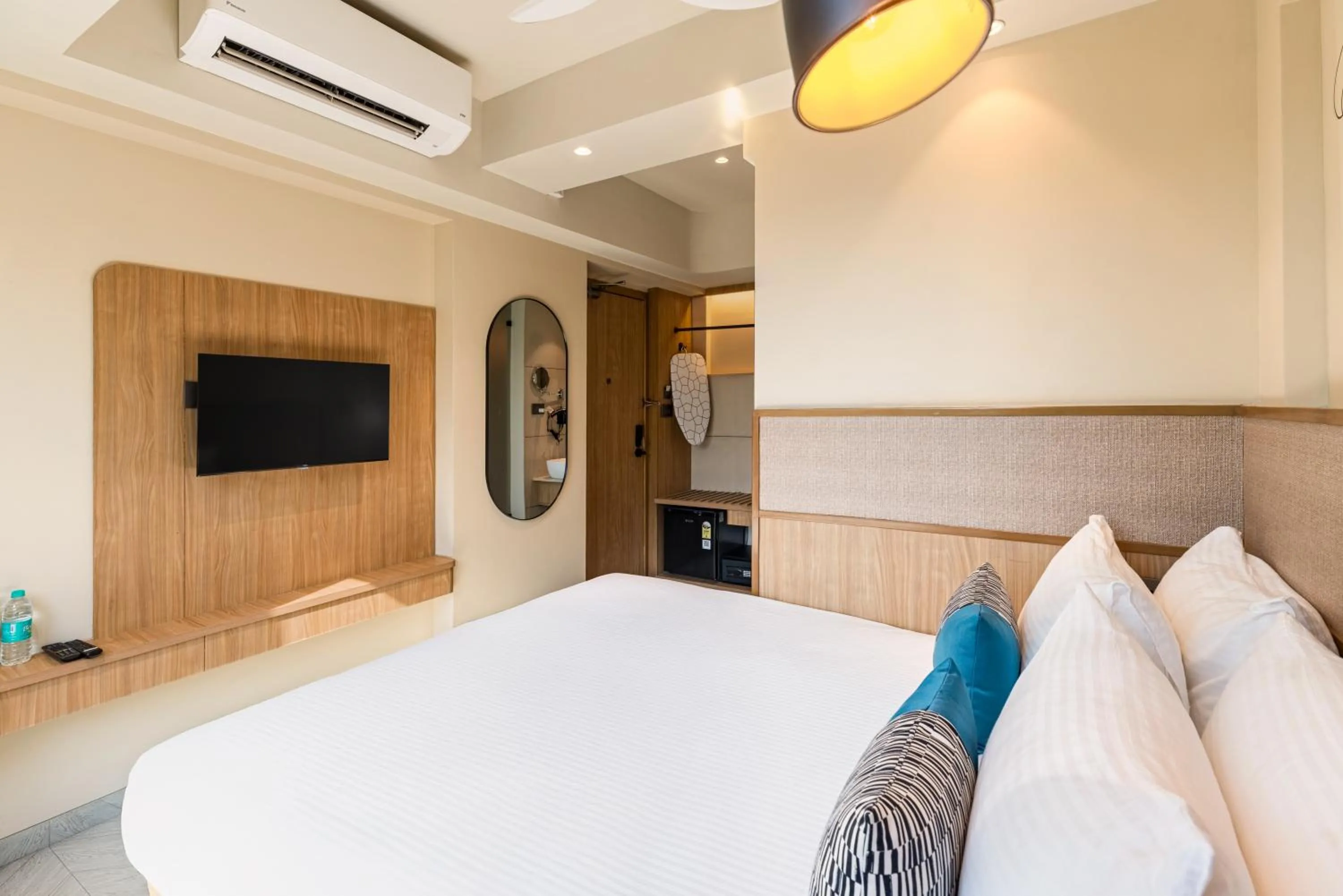 Bed in Indie Stays Mumbai International Airport
