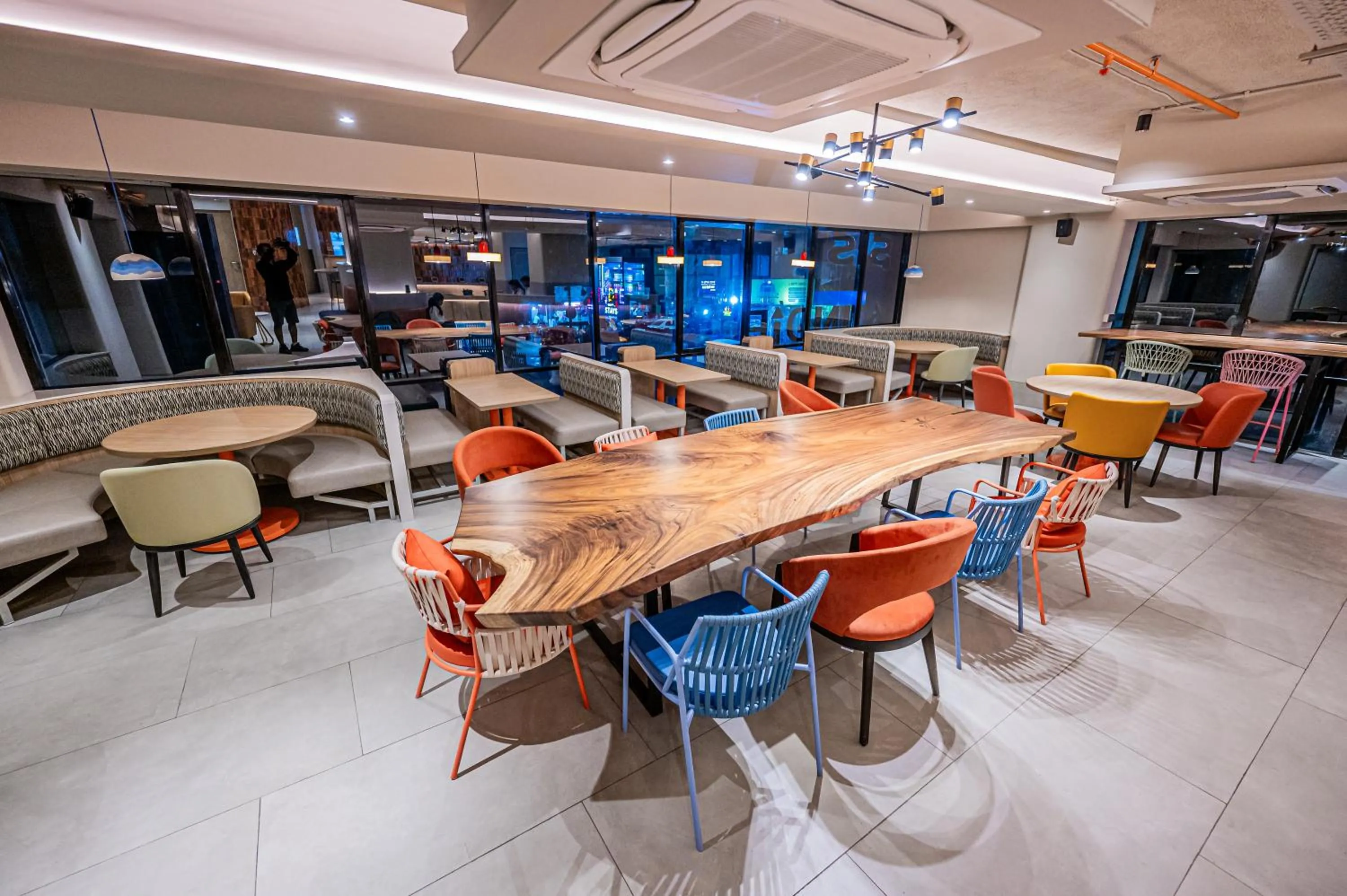 Restaurant/places to eat in Indie Stays Mumbai International Airport