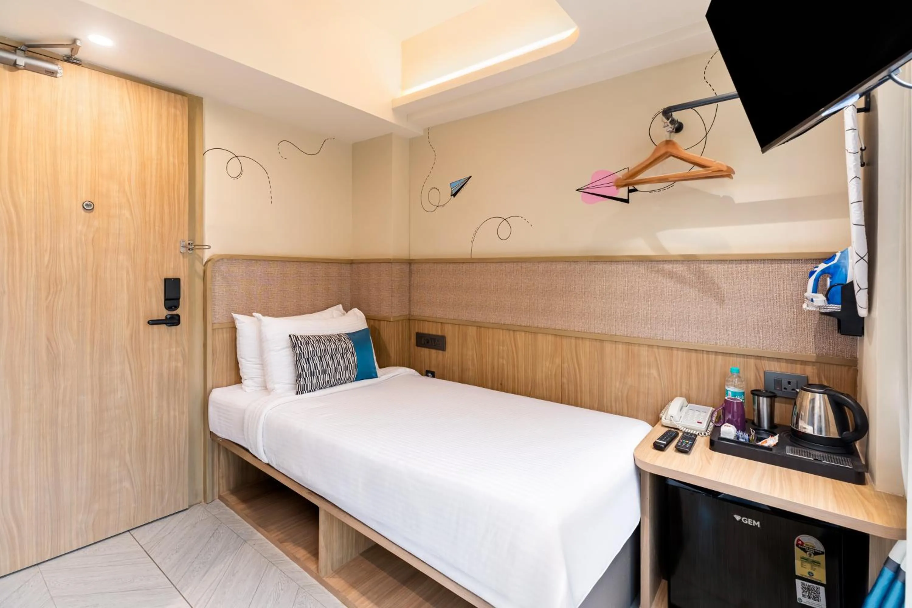 Bed in Indie Stays Mumbai International Airport