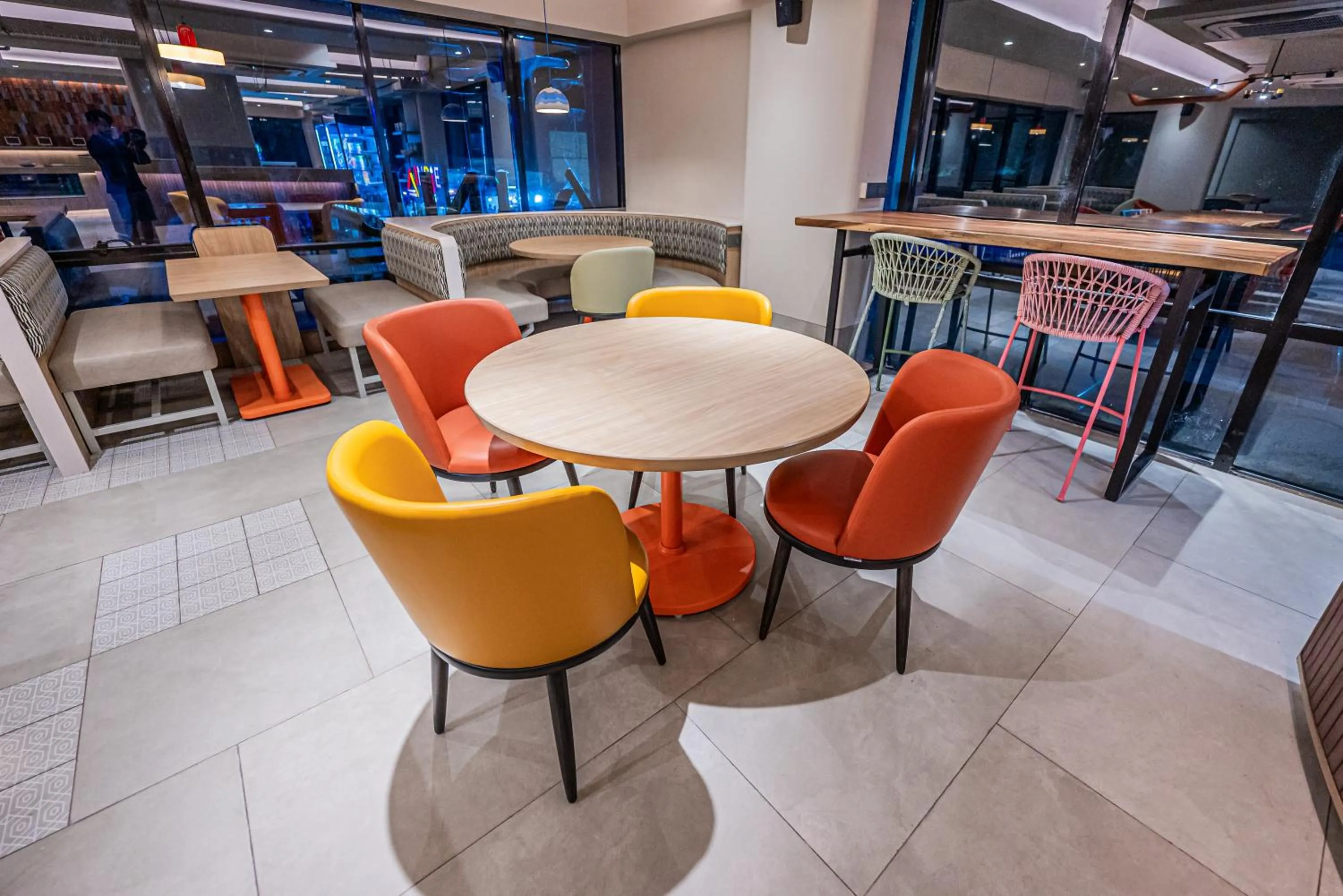 Restaurant/places to eat in Indie Stays Mumbai International Airport