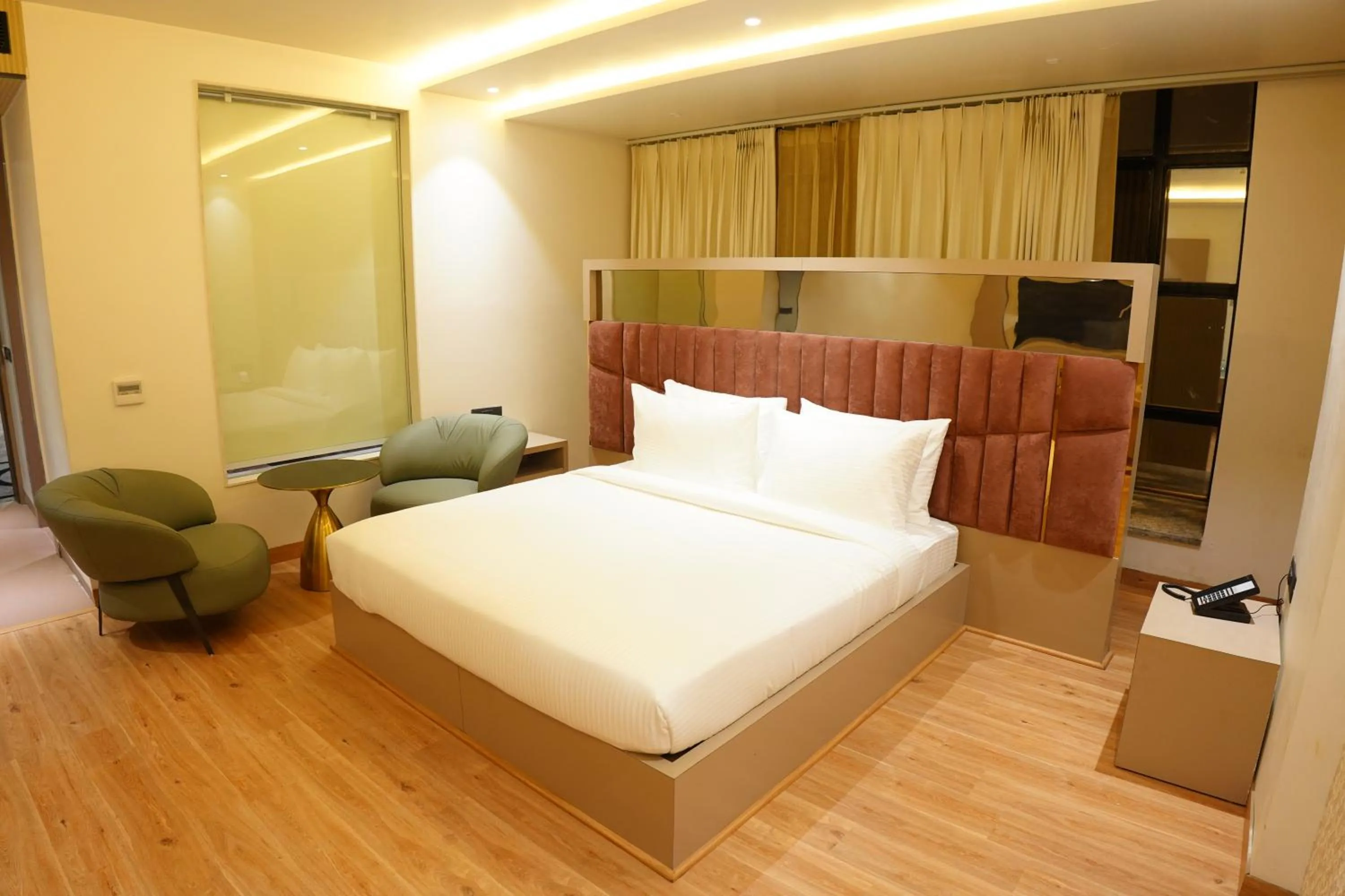 Photo of the whole room in The Pearl Petal