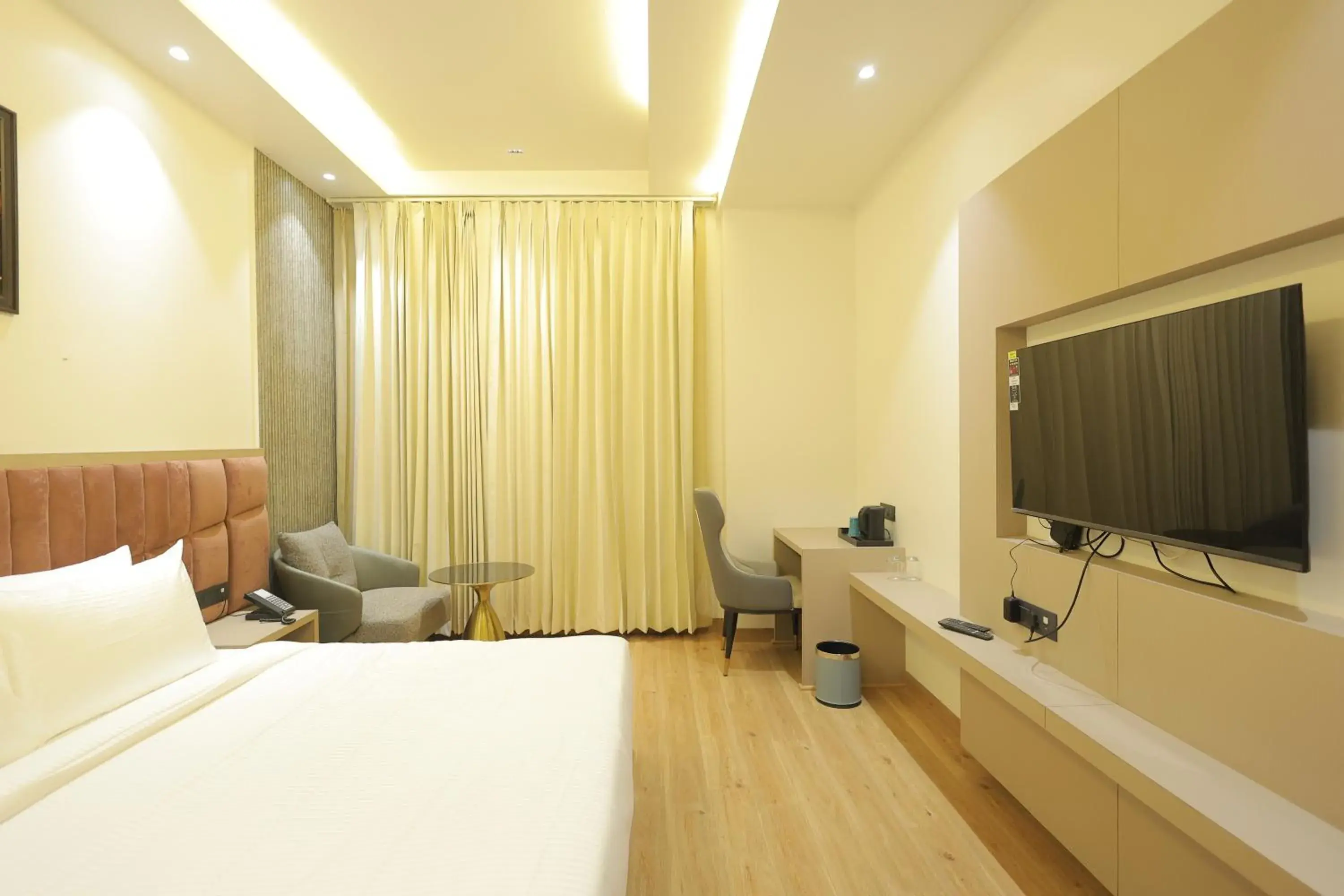 Bed in The Pearl Petal Bed in The Pearl Petal