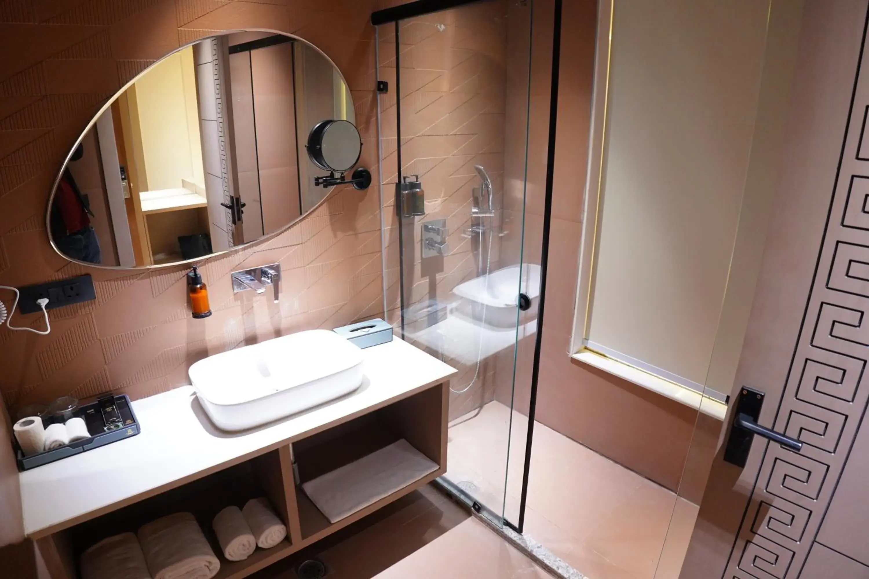 Deluxe Double Room - single occupancy in The Pearl Petal Deluxe Double Room - single occupancy in The Pearl Petal