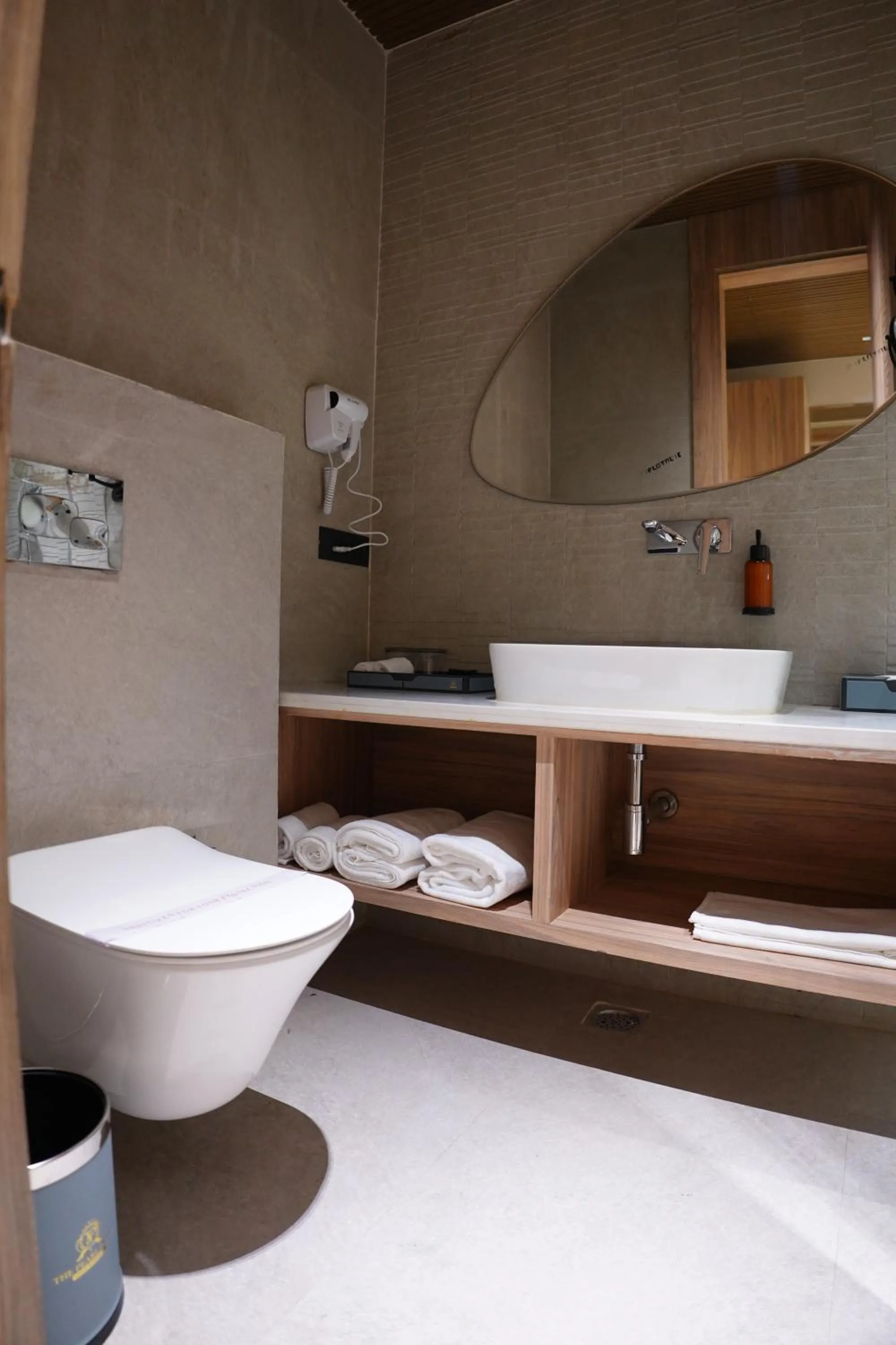 Toilet in The Pearl Petal