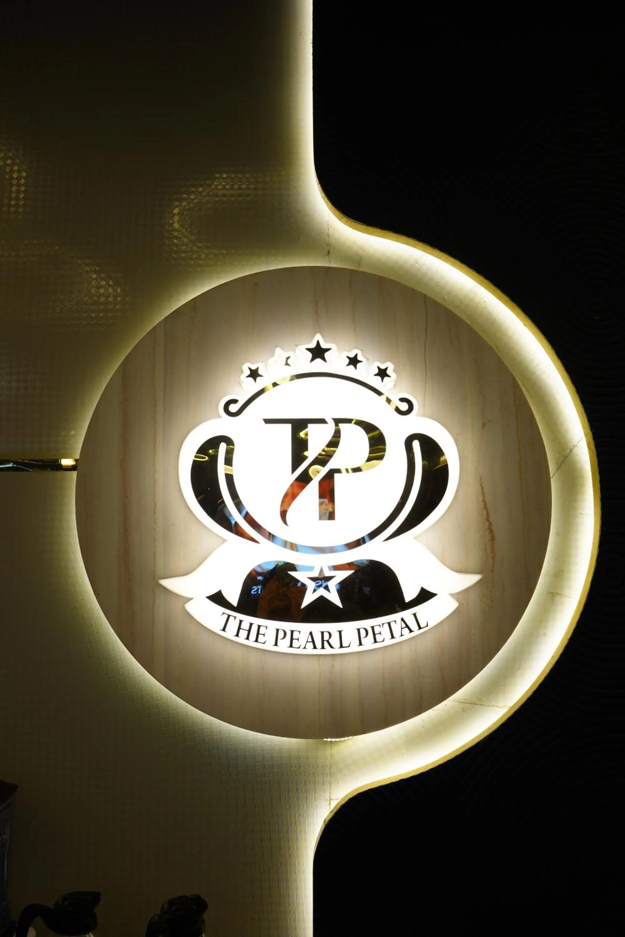 Logo/Certificate/Sign in The Pearl Petal