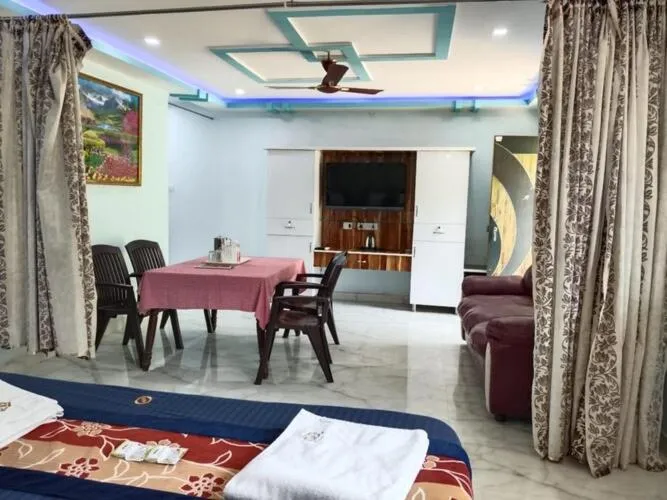 Bed in Thavika O Nila Resort & Convention Centre