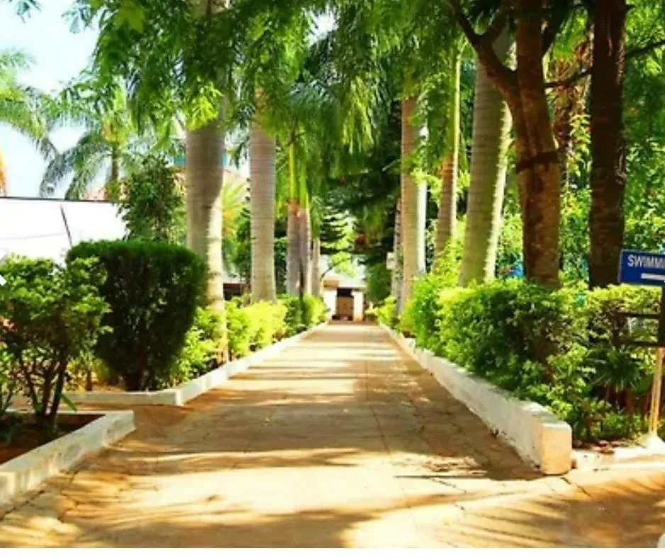 Day in Thavika O Nila Resort & Convention Centre