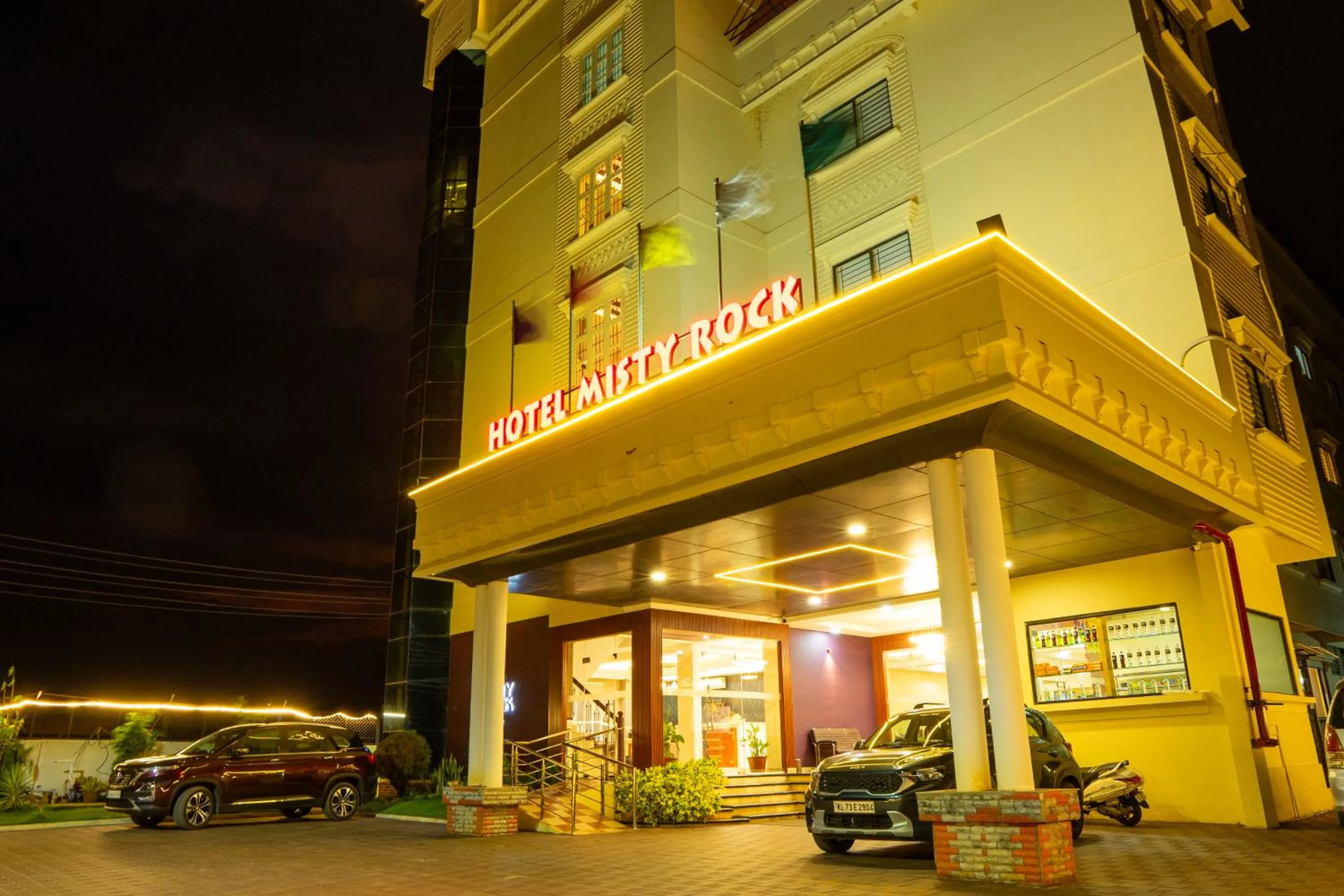 Property building in Misty Rock Hotels