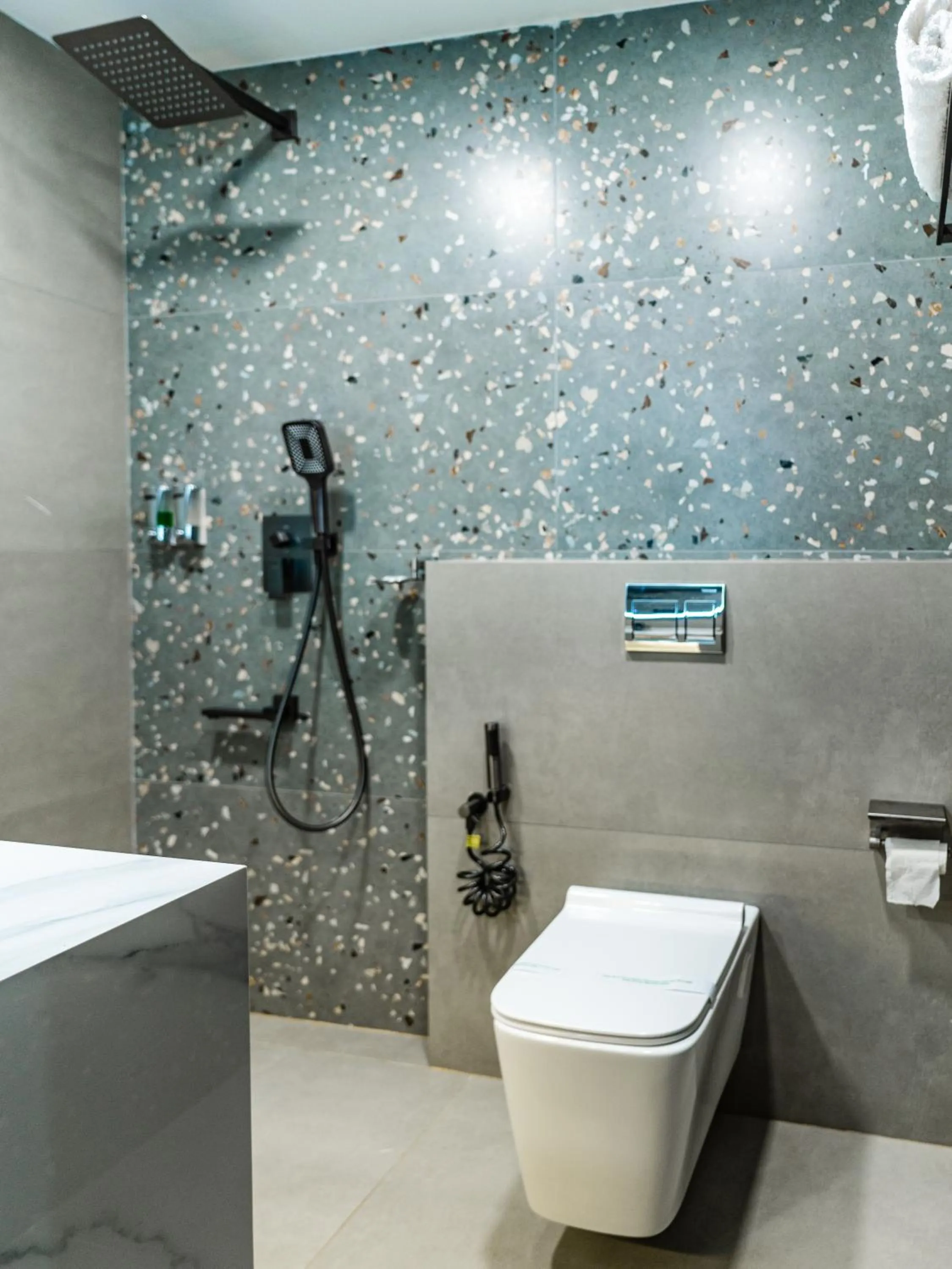 Shower in Misty Rock Hotels