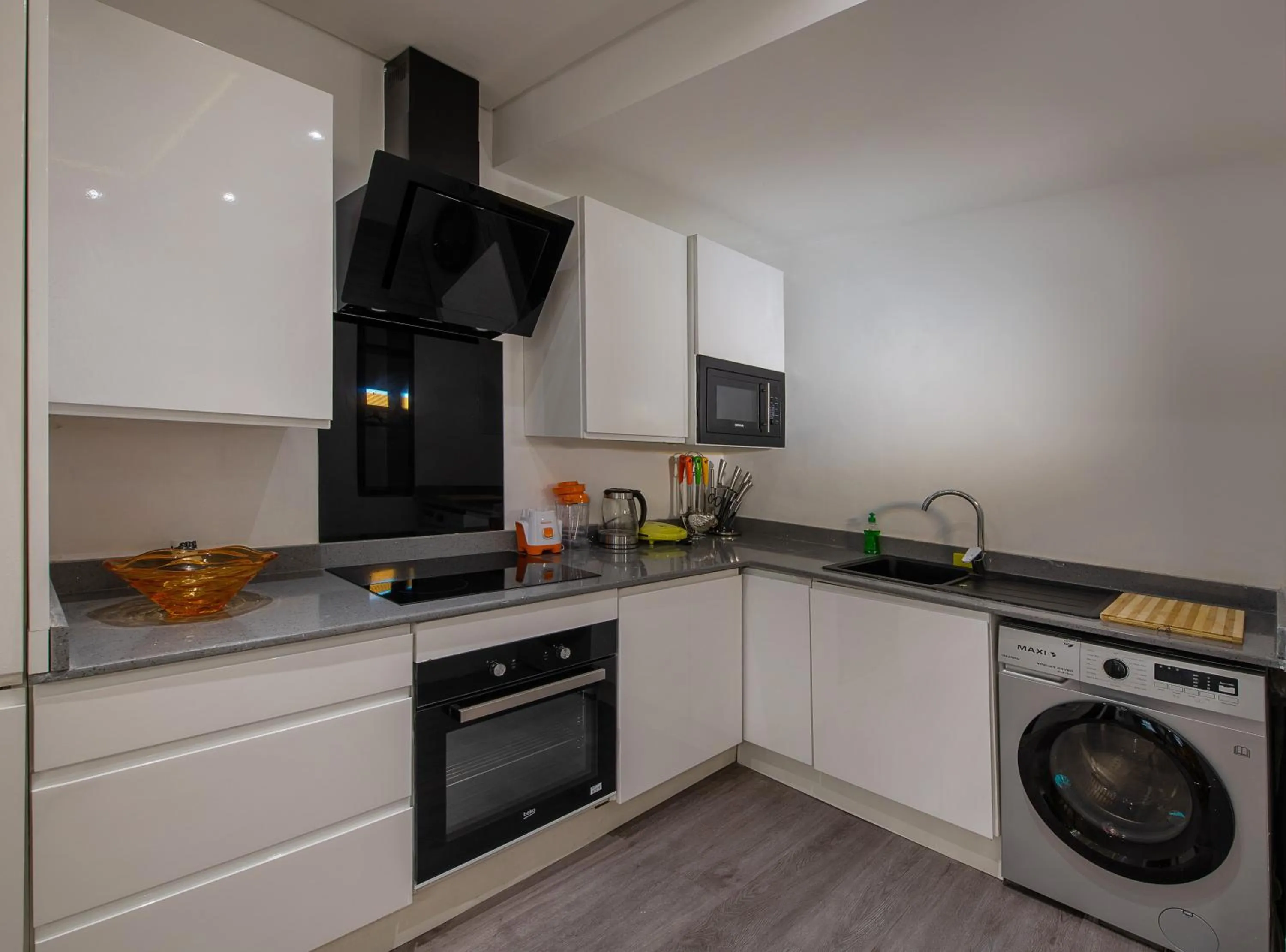 Kitchen or kitchenette in George Residence Lekki