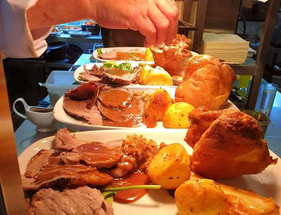 Restaurant/places to eat in Usk And Railway Inn