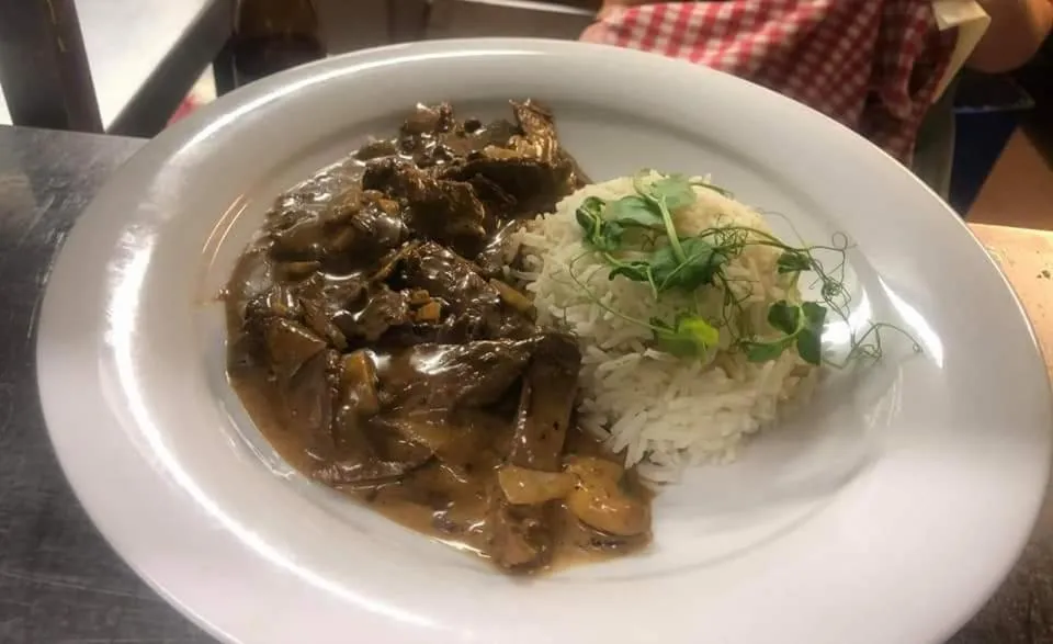 Food and drinks in Usk And Railway Inn